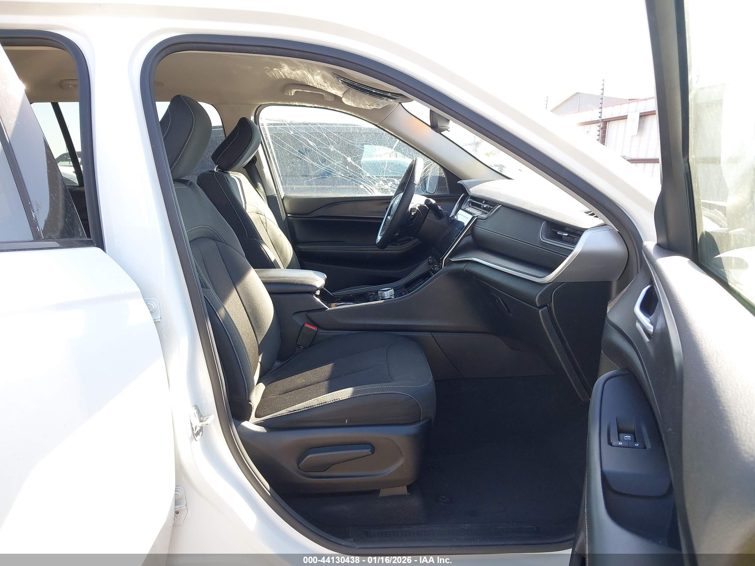 JEEP GRAND image 5