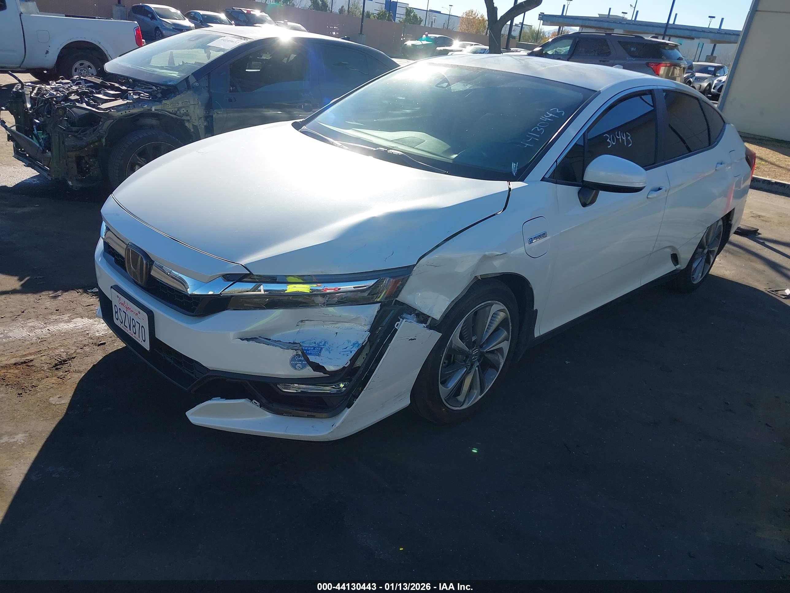 HONDA CLARITY image 2