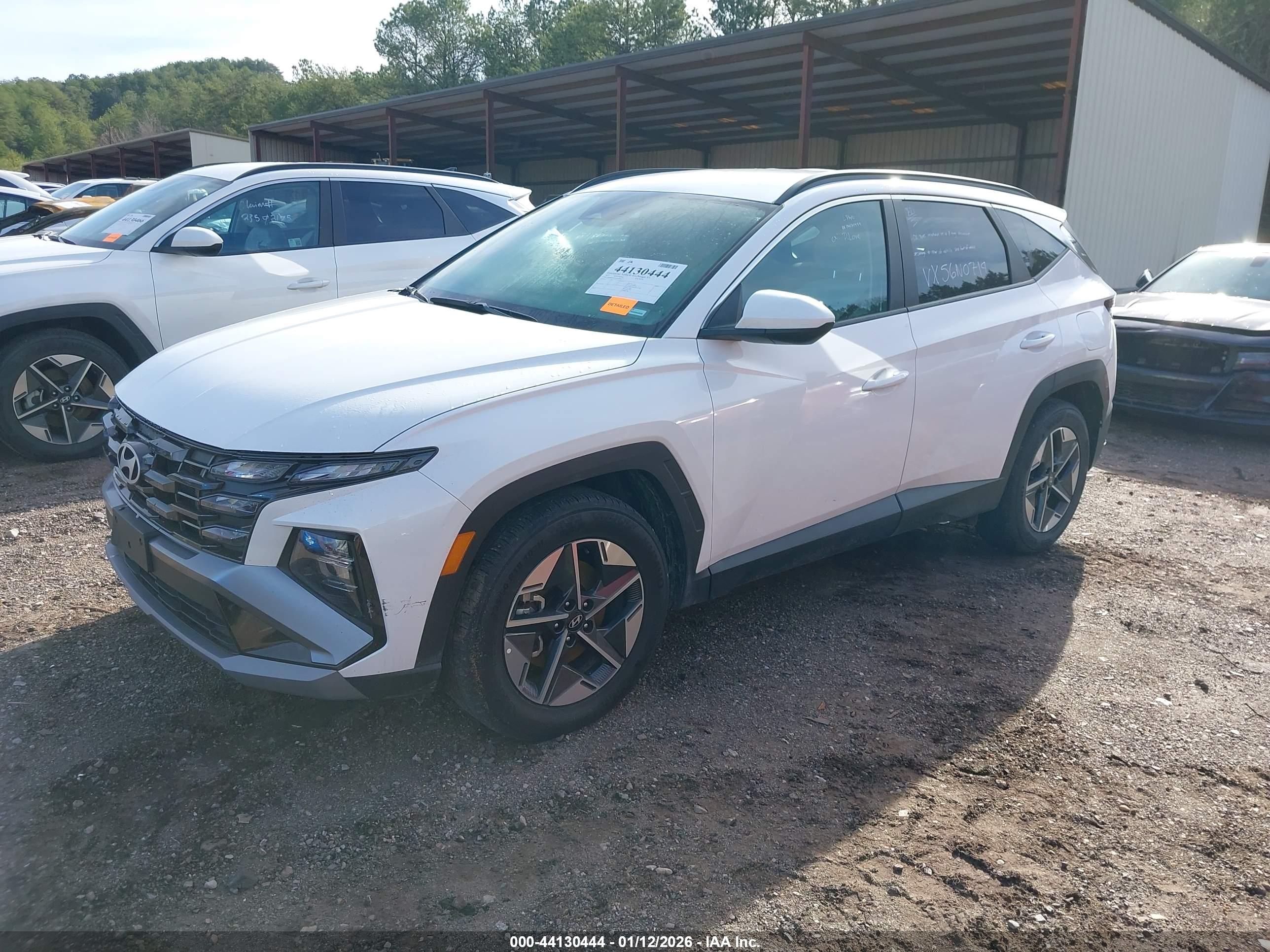 HYUNDAI TUCSON image 2