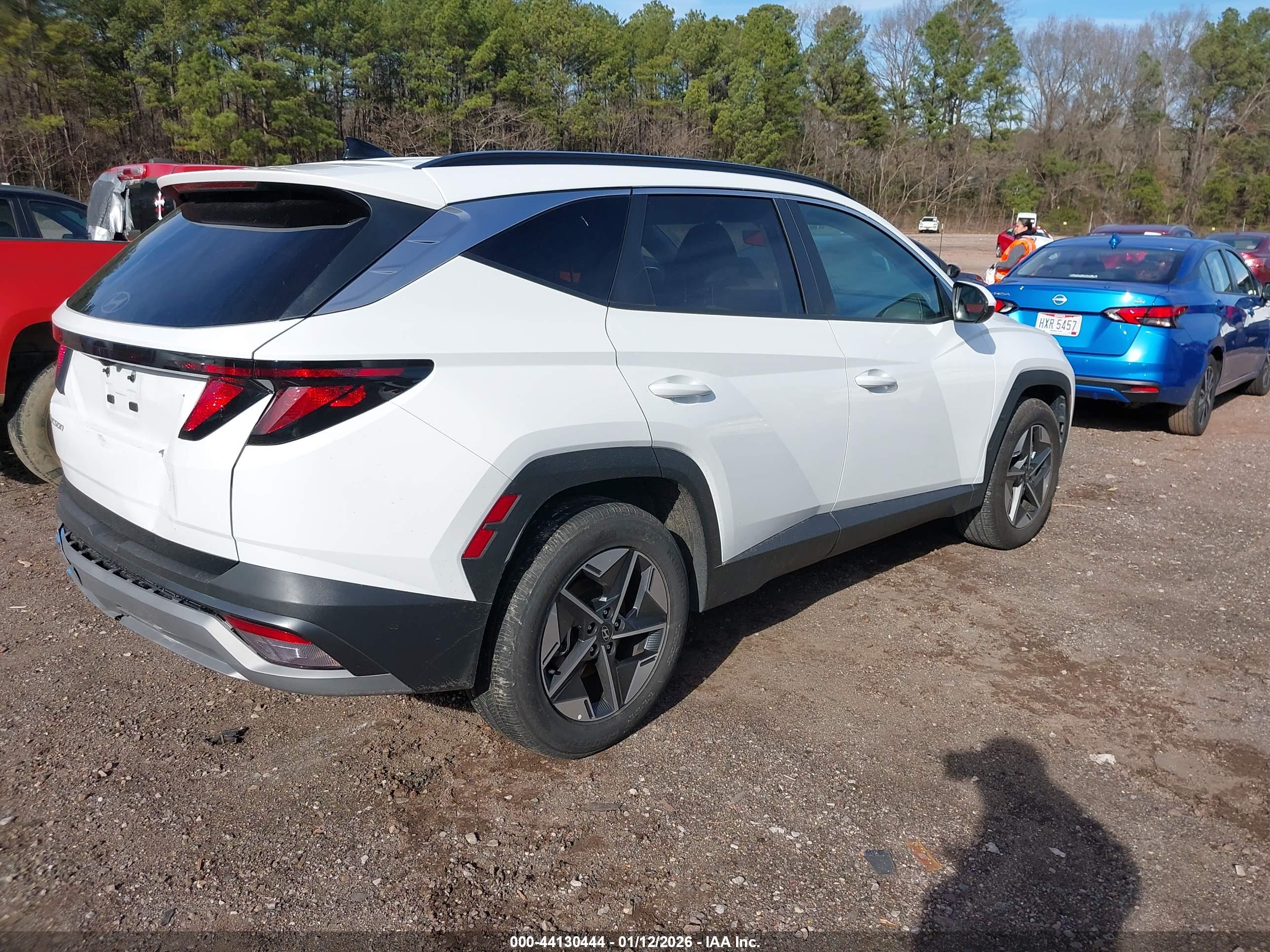 HYUNDAI TUCSON image 4