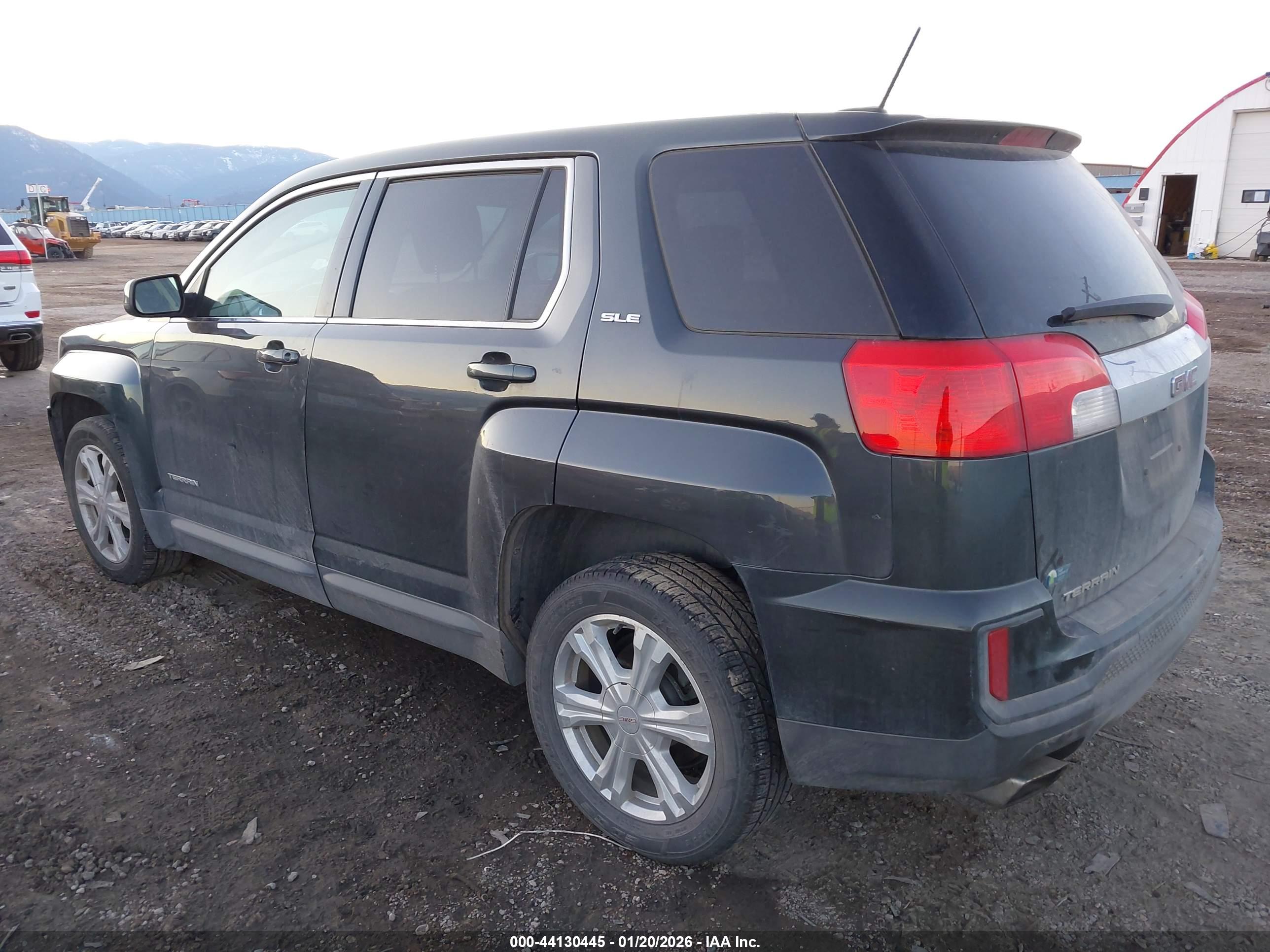 GMC TERRAIN image 3