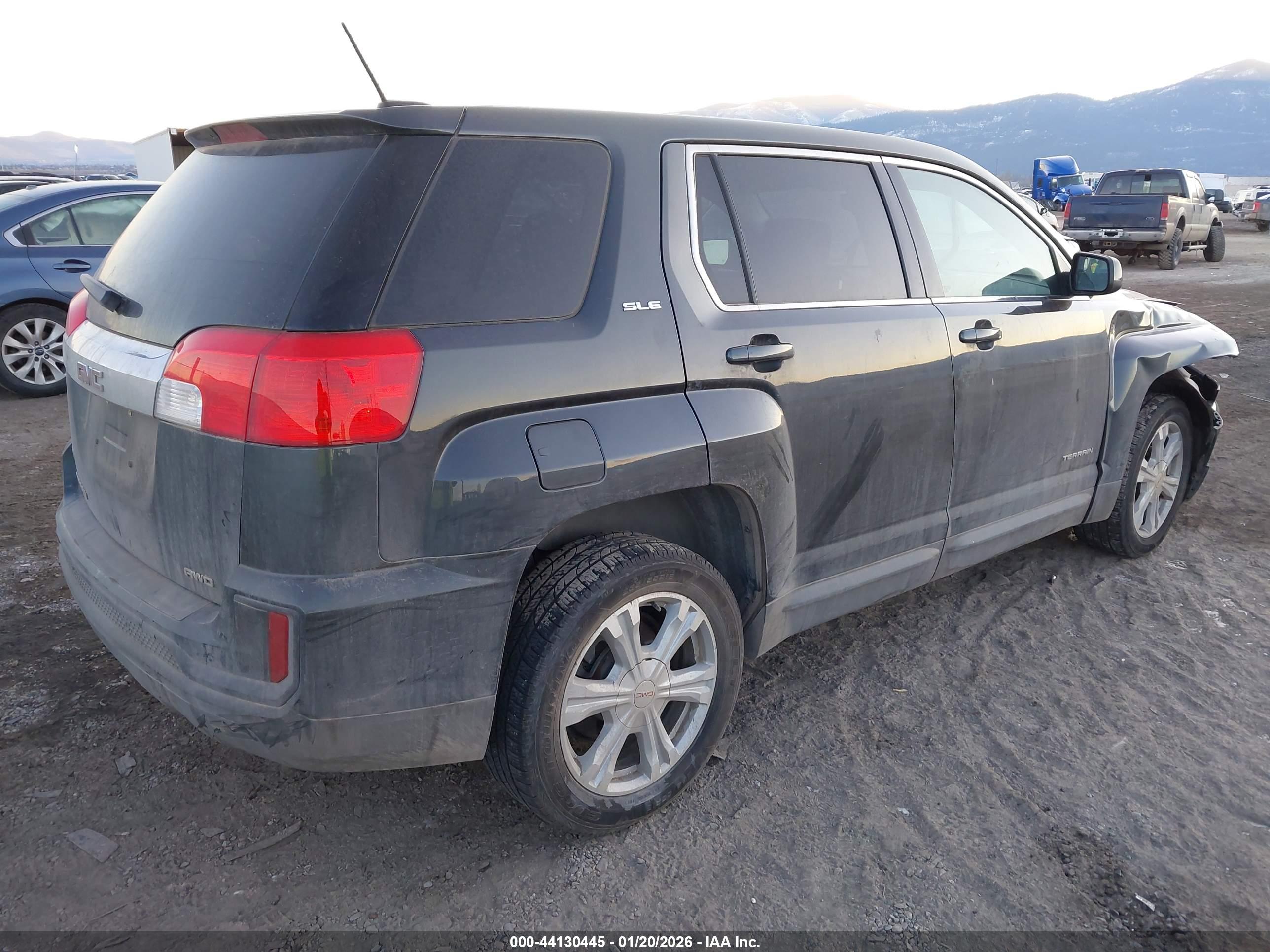 GMC TERRAIN image 4