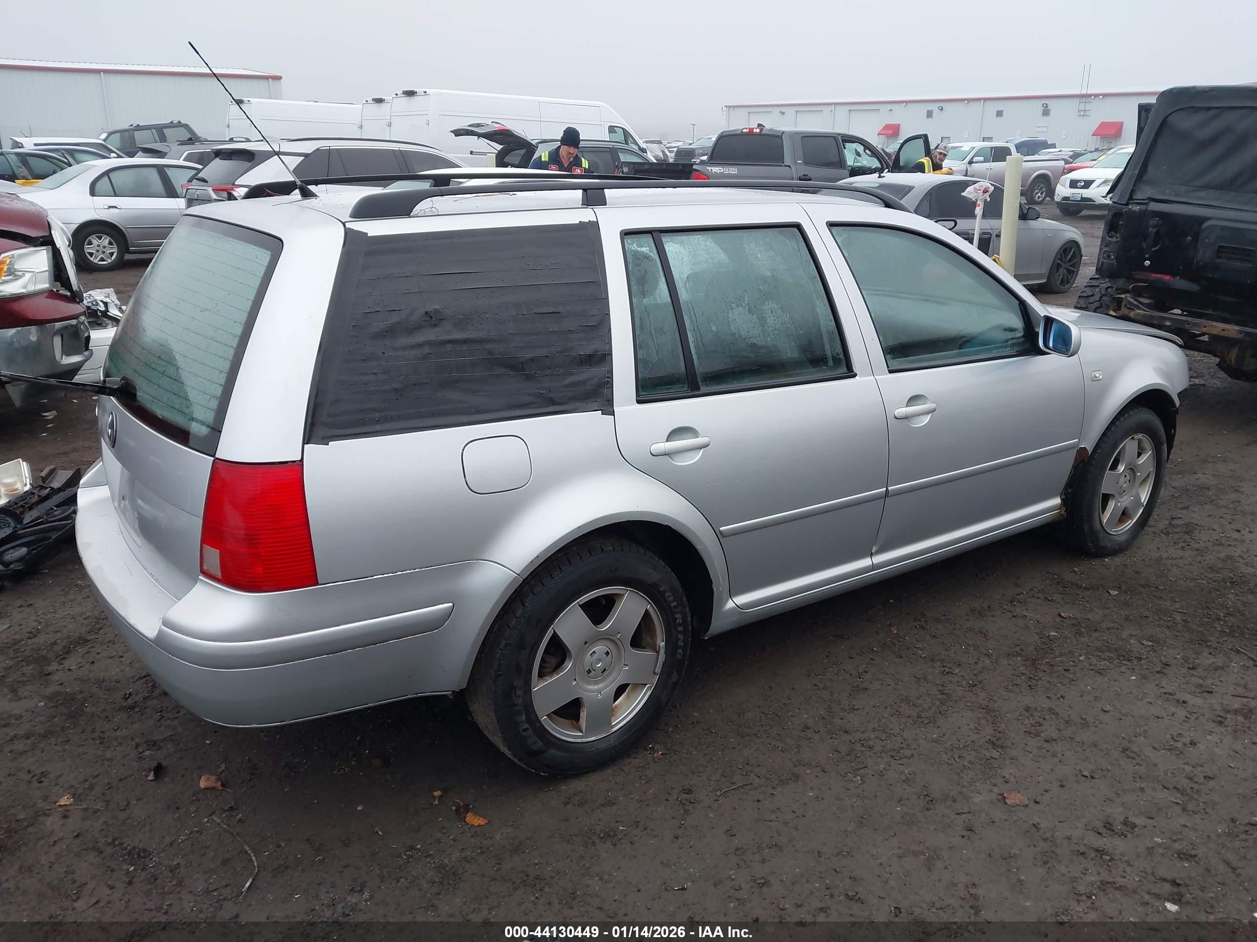 VOLKSWAGEN JETTA image 4