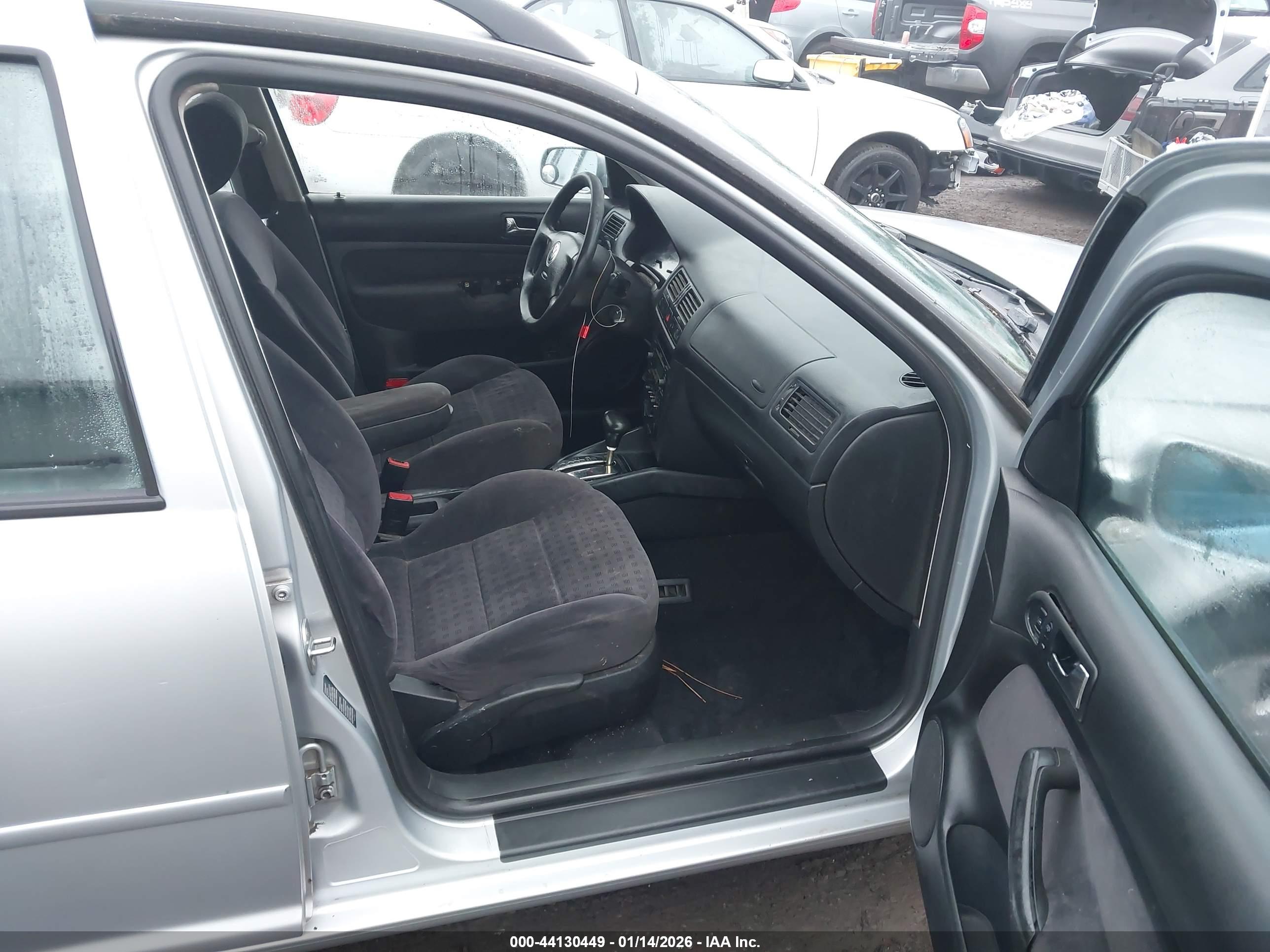 VOLKSWAGEN JETTA image 5