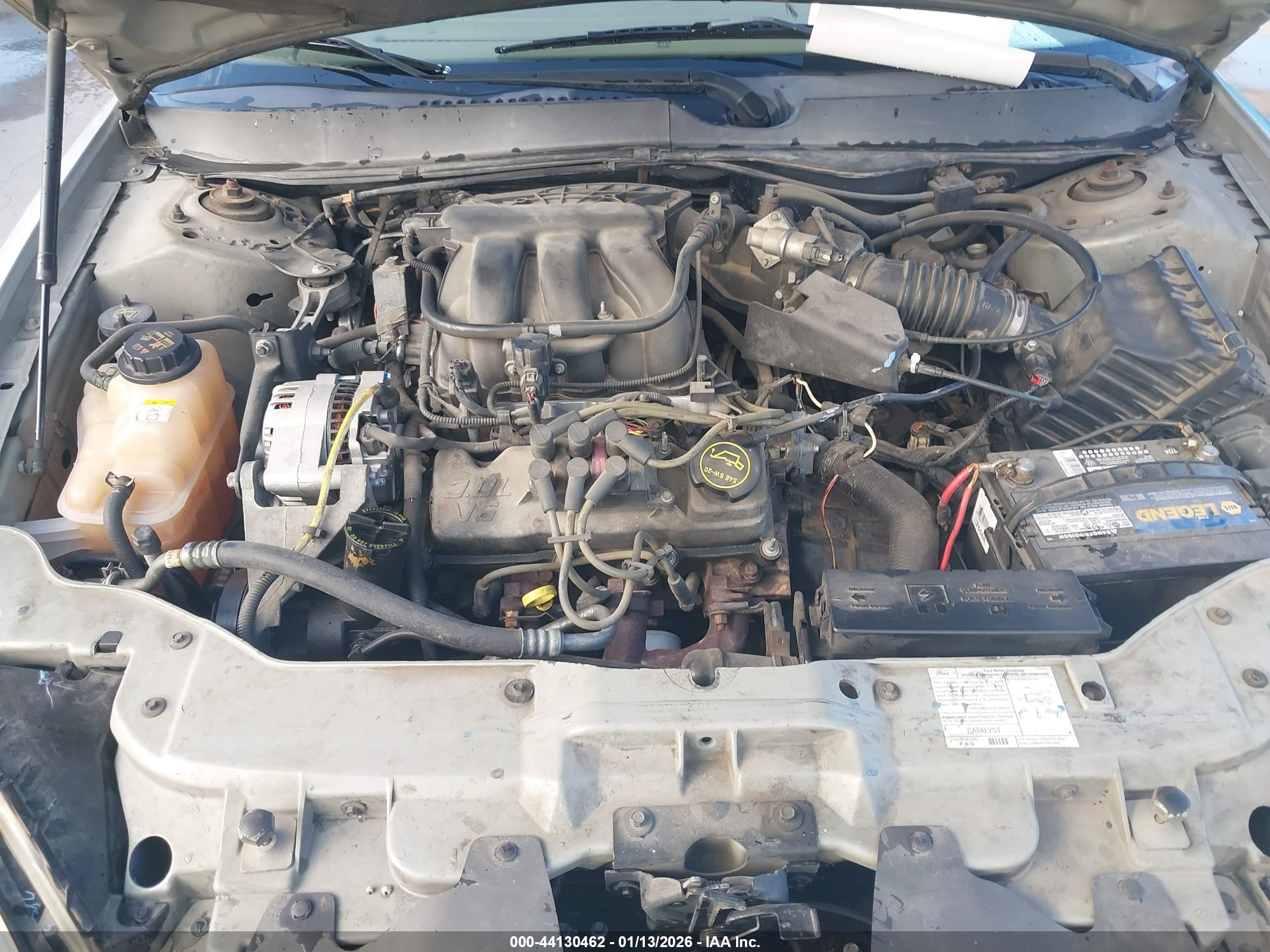 FORD TAURUS image 10