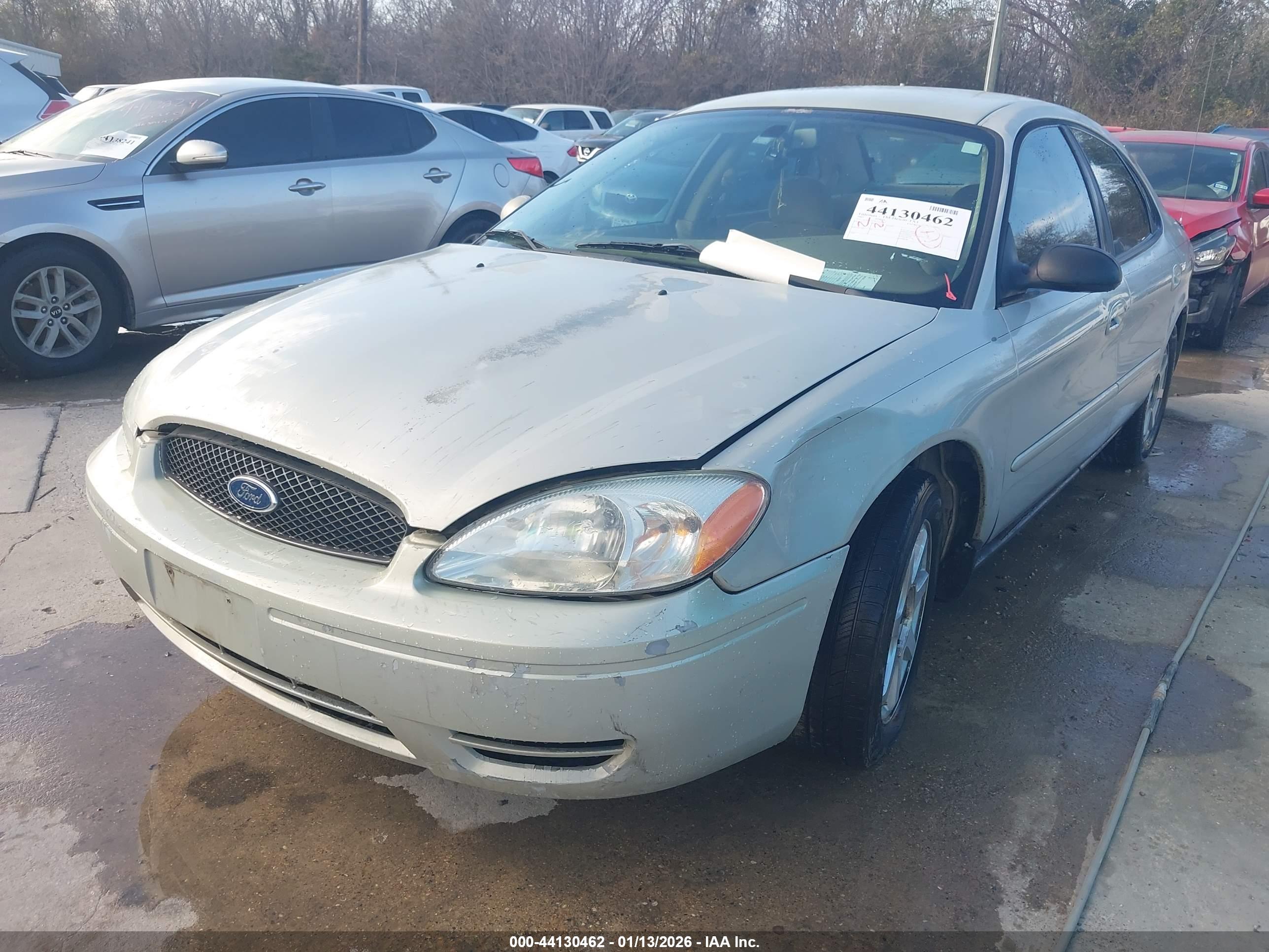 FORD TAURUS image 2