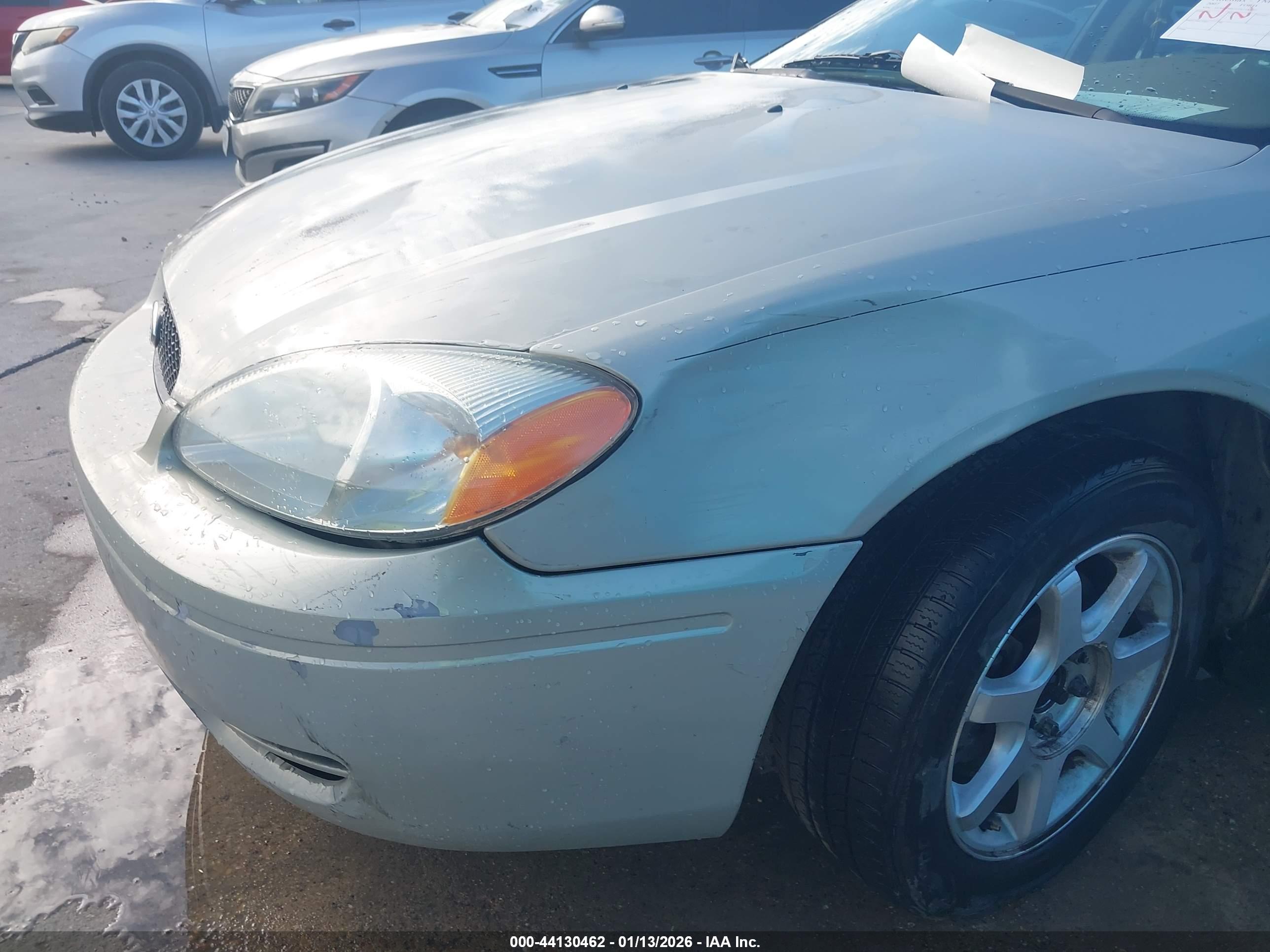 FORD TAURUS image 6