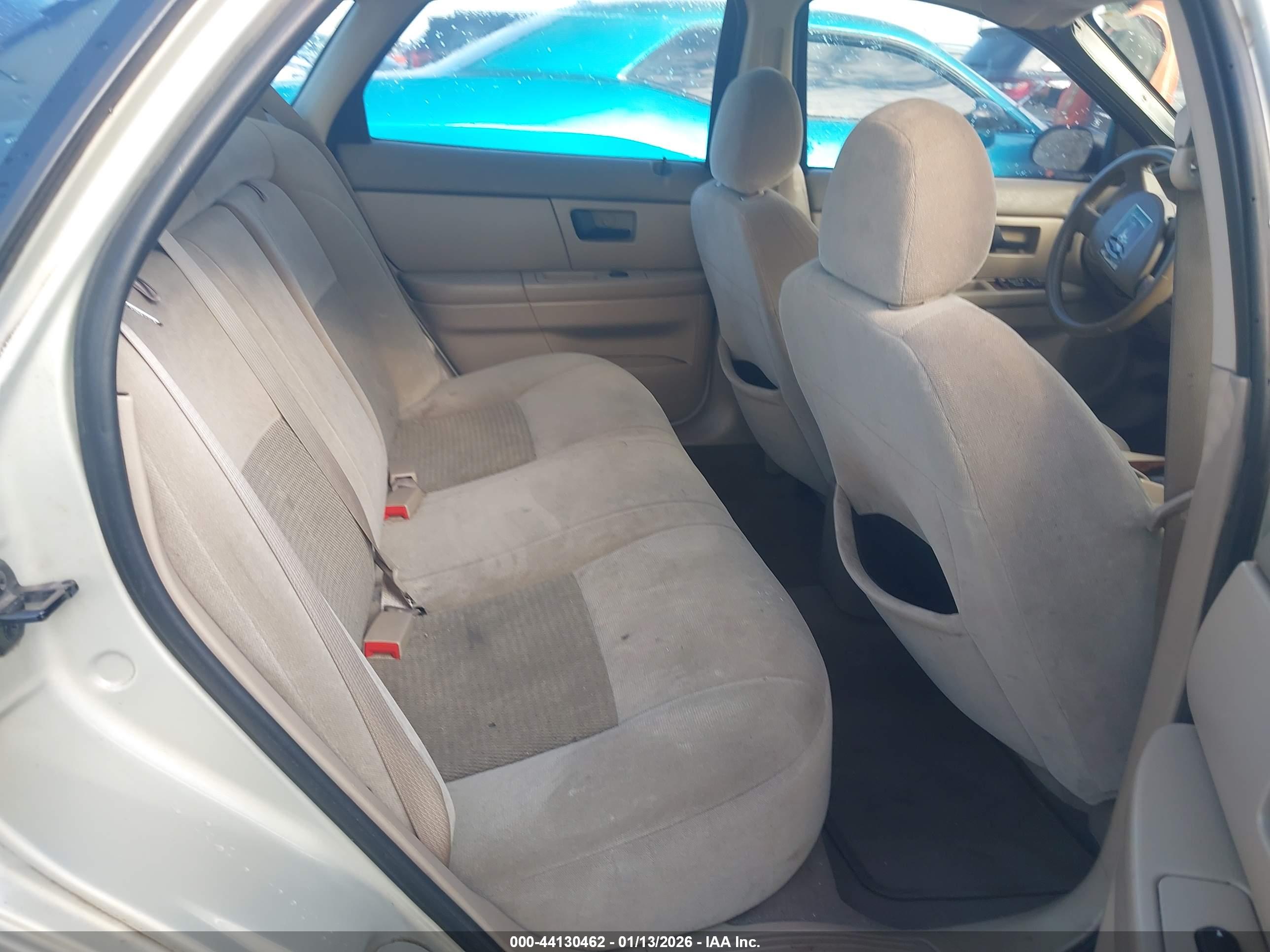 FORD TAURUS image 8