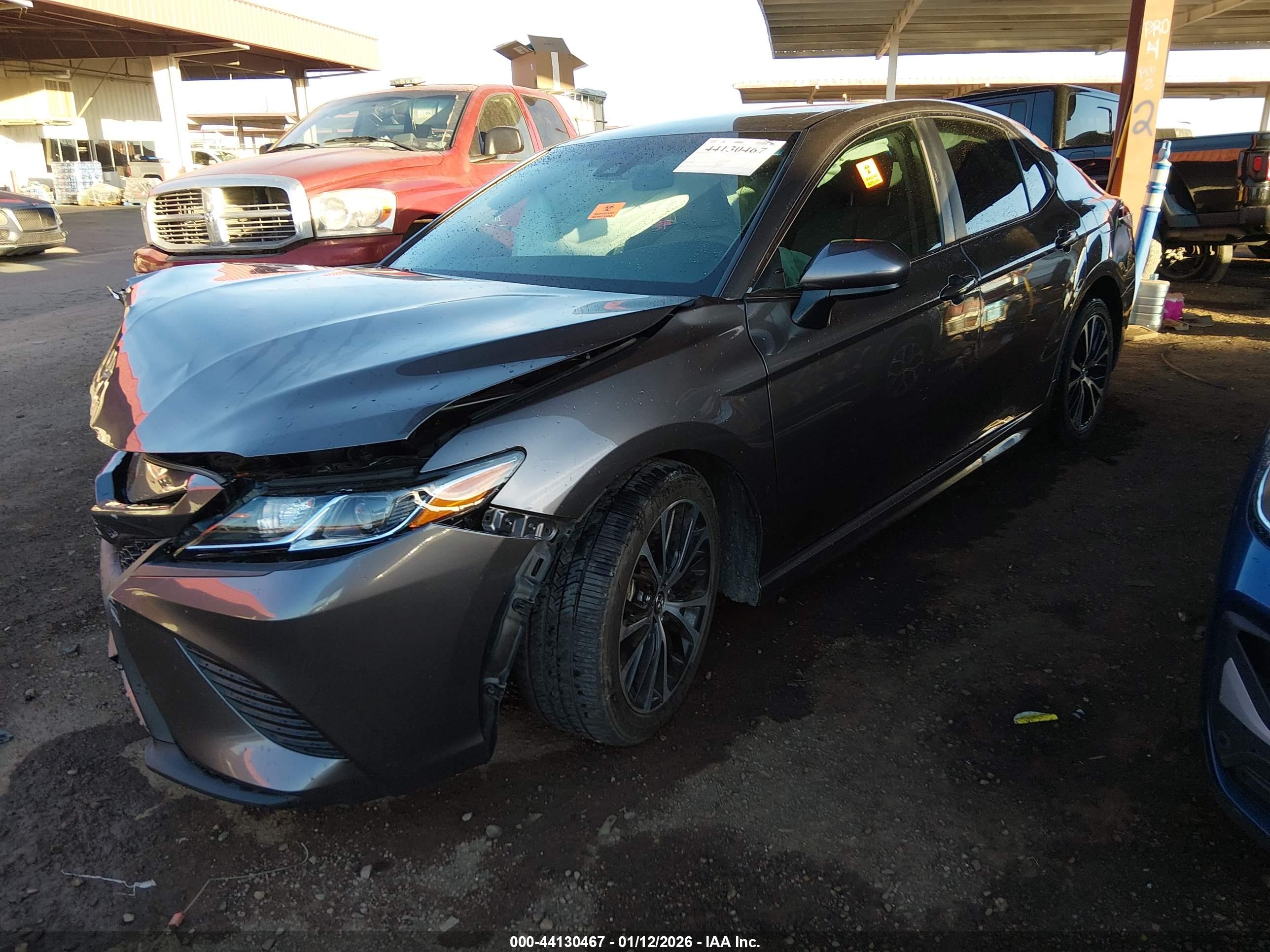 TOYOTA CAMRY image 2