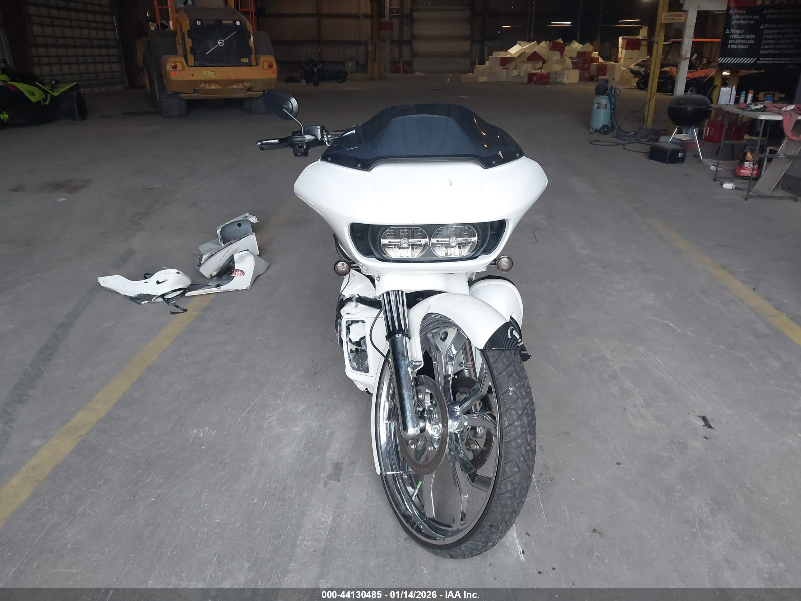 HARLEY-DAVIDSON FLTRXS image 5
