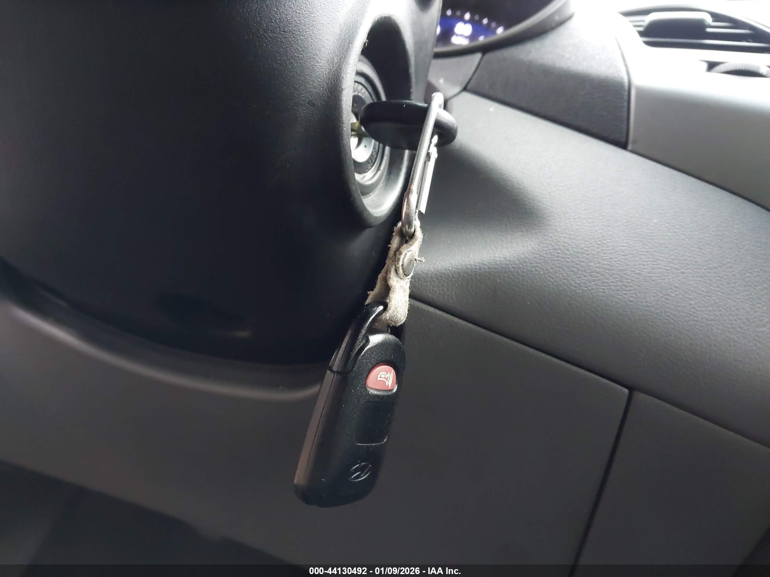 HYUNDAI ELANTRA image 11