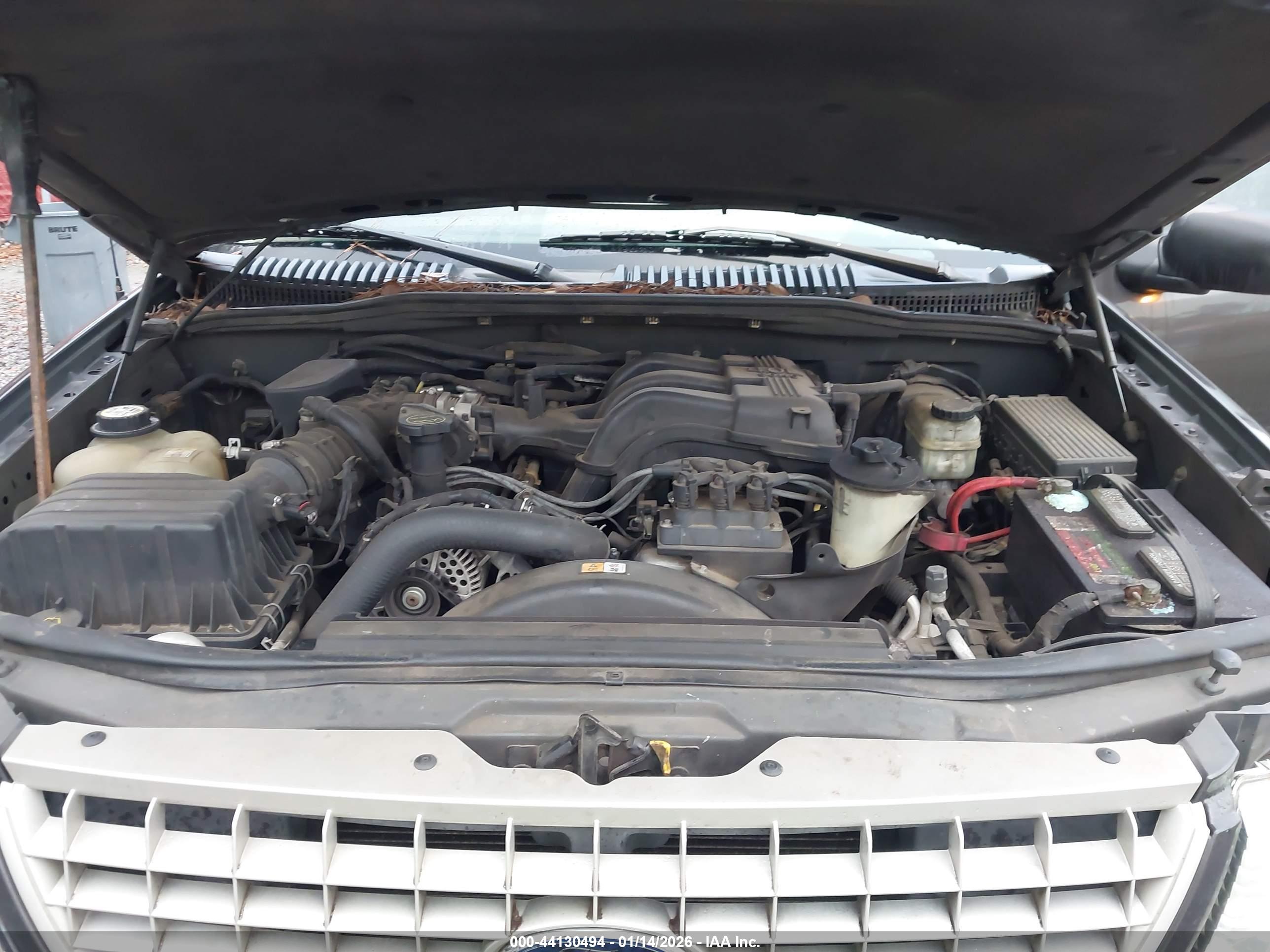 FORD EXPLORER image 10