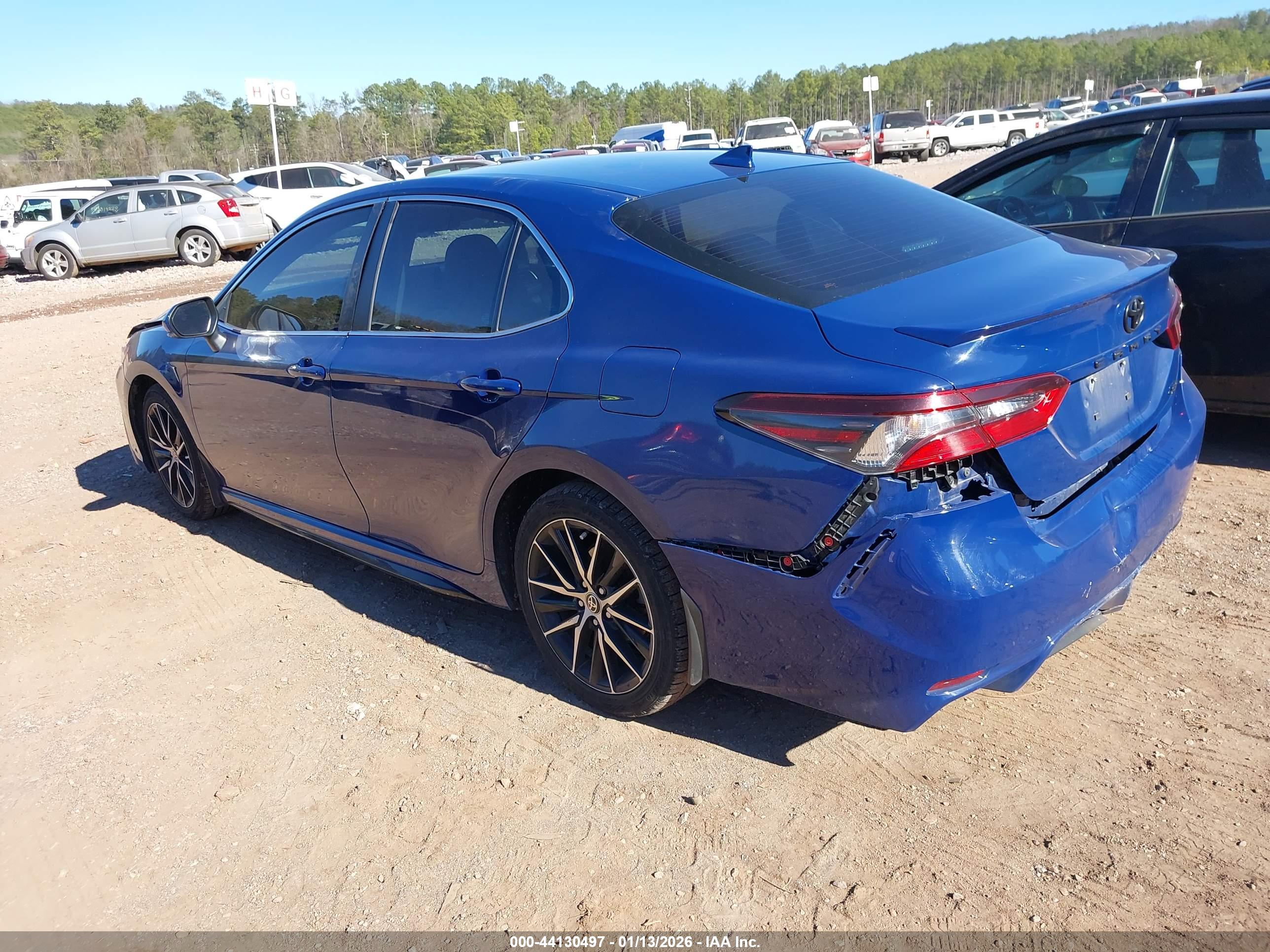 TOYOTA CAMRY image 3