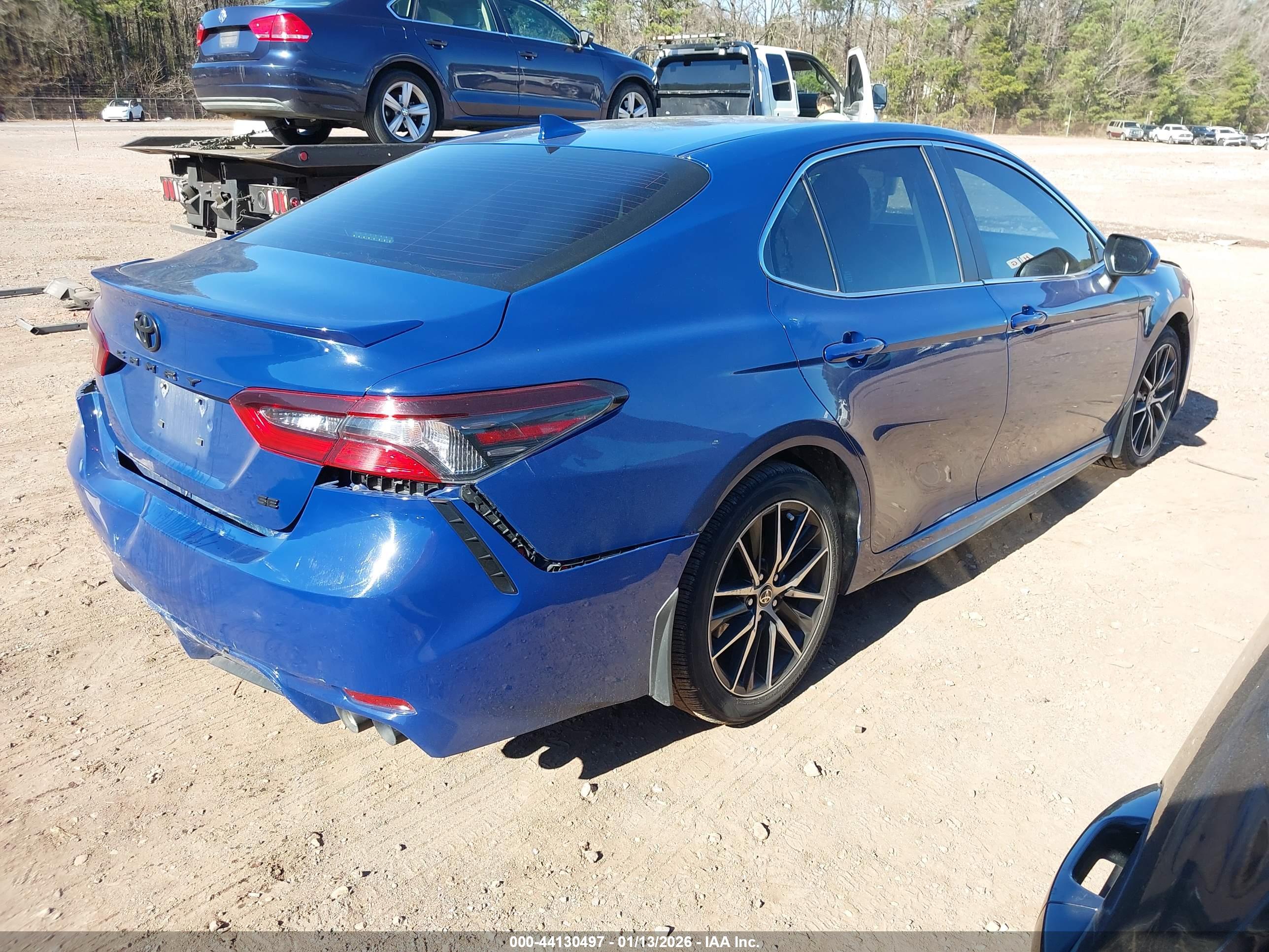TOYOTA CAMRY image 4