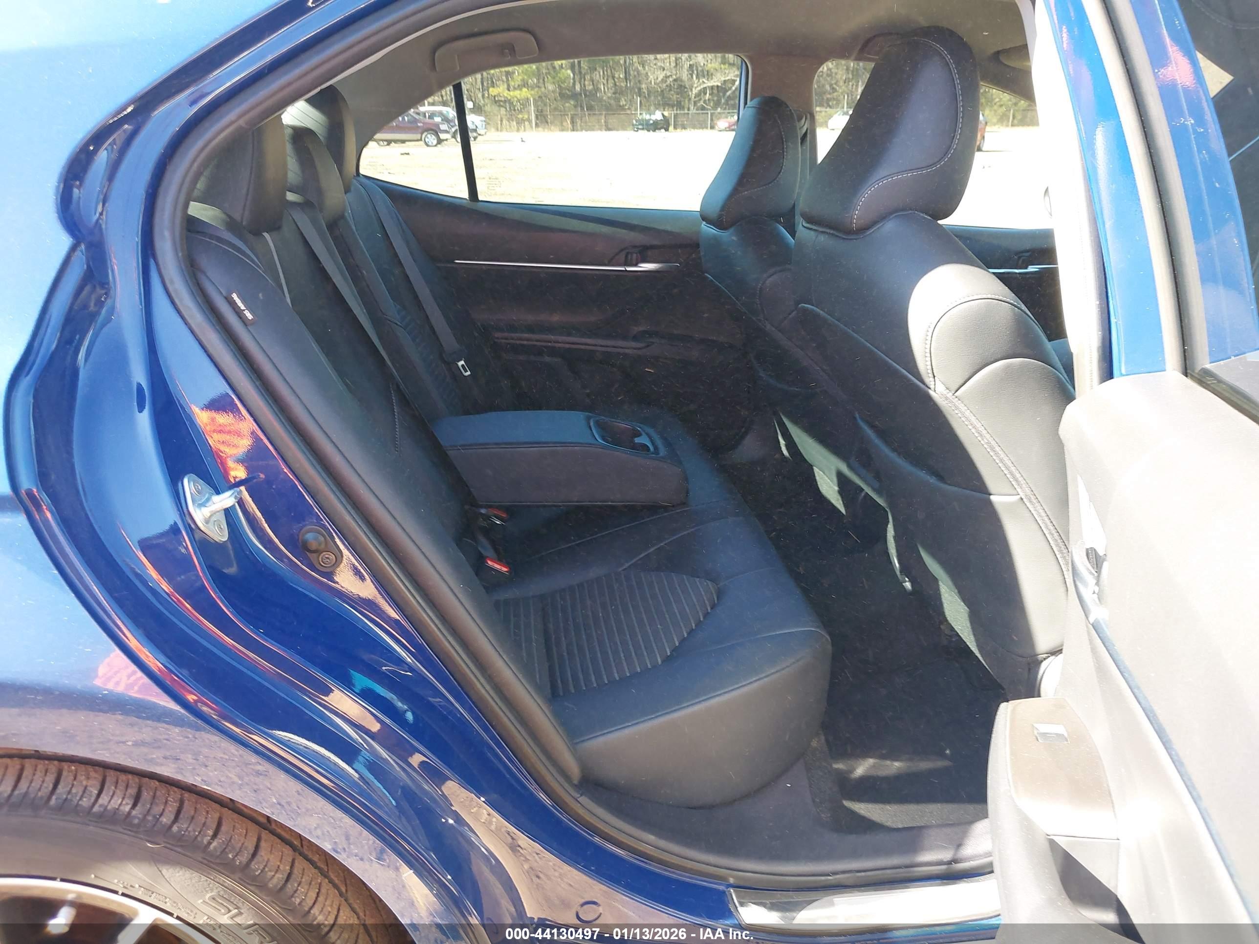 TOYOTA CAMRY image 8