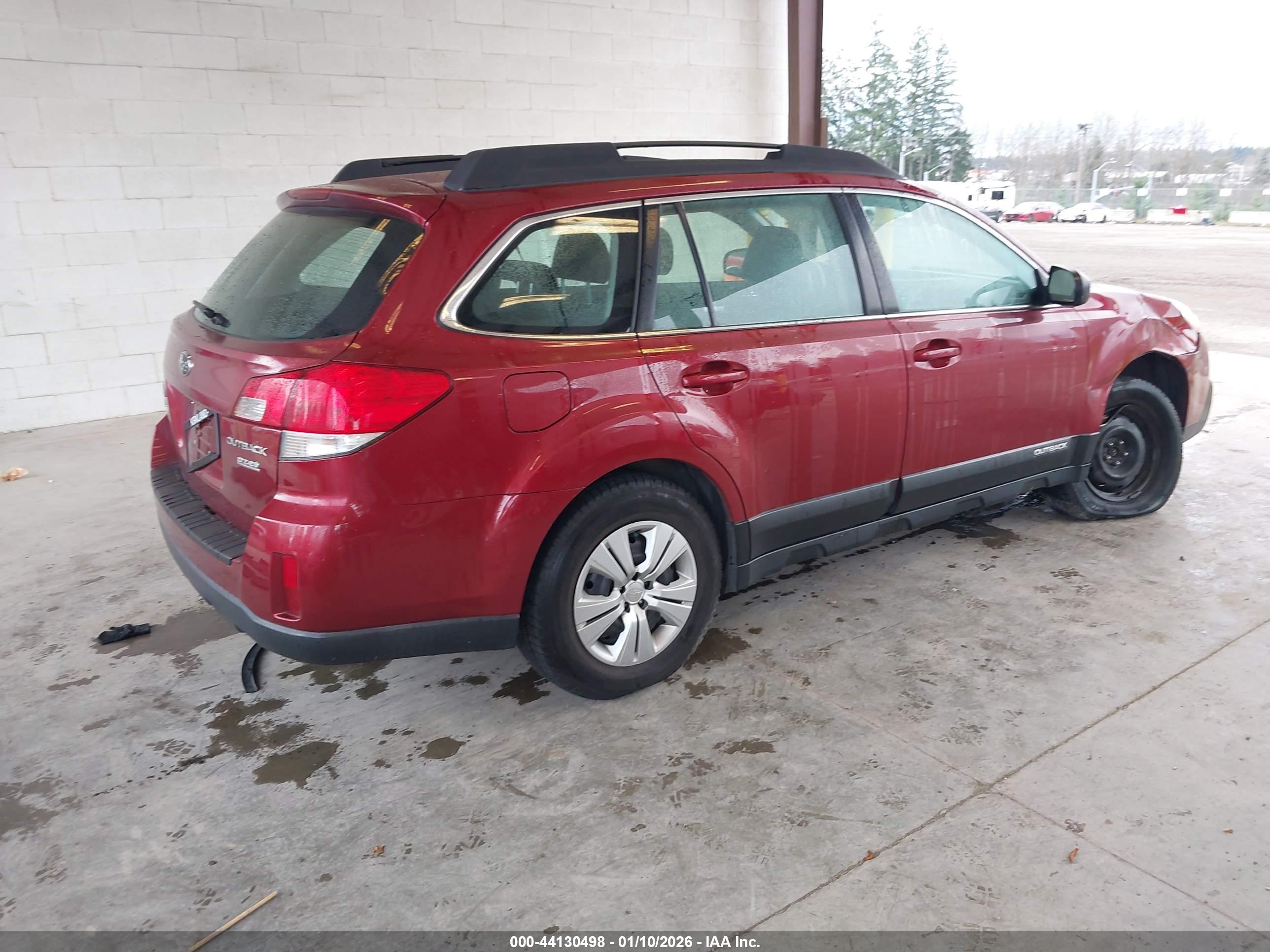 SUBARU OUTBACK image 4