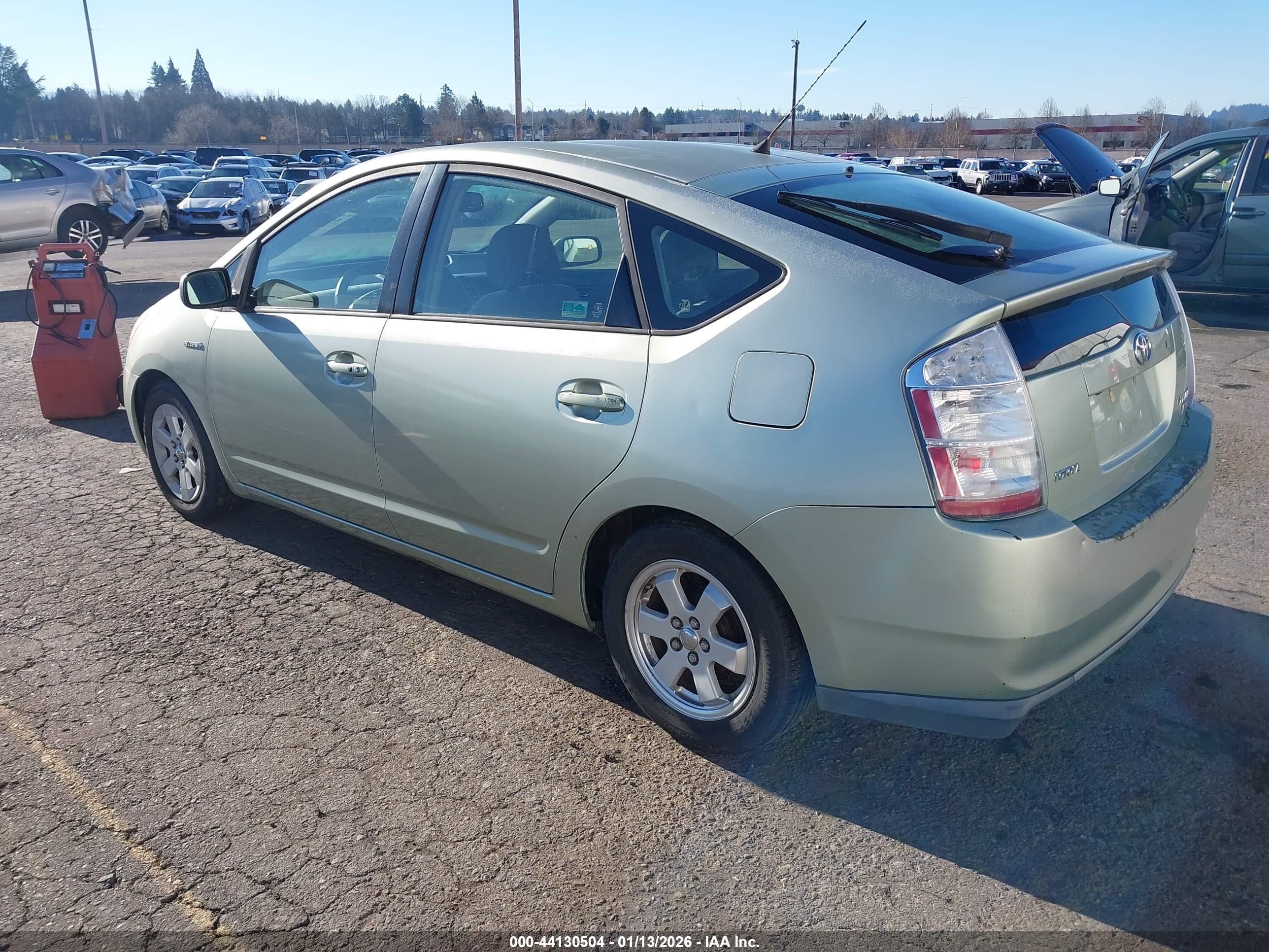 TOYOTA PRIUS image 3
