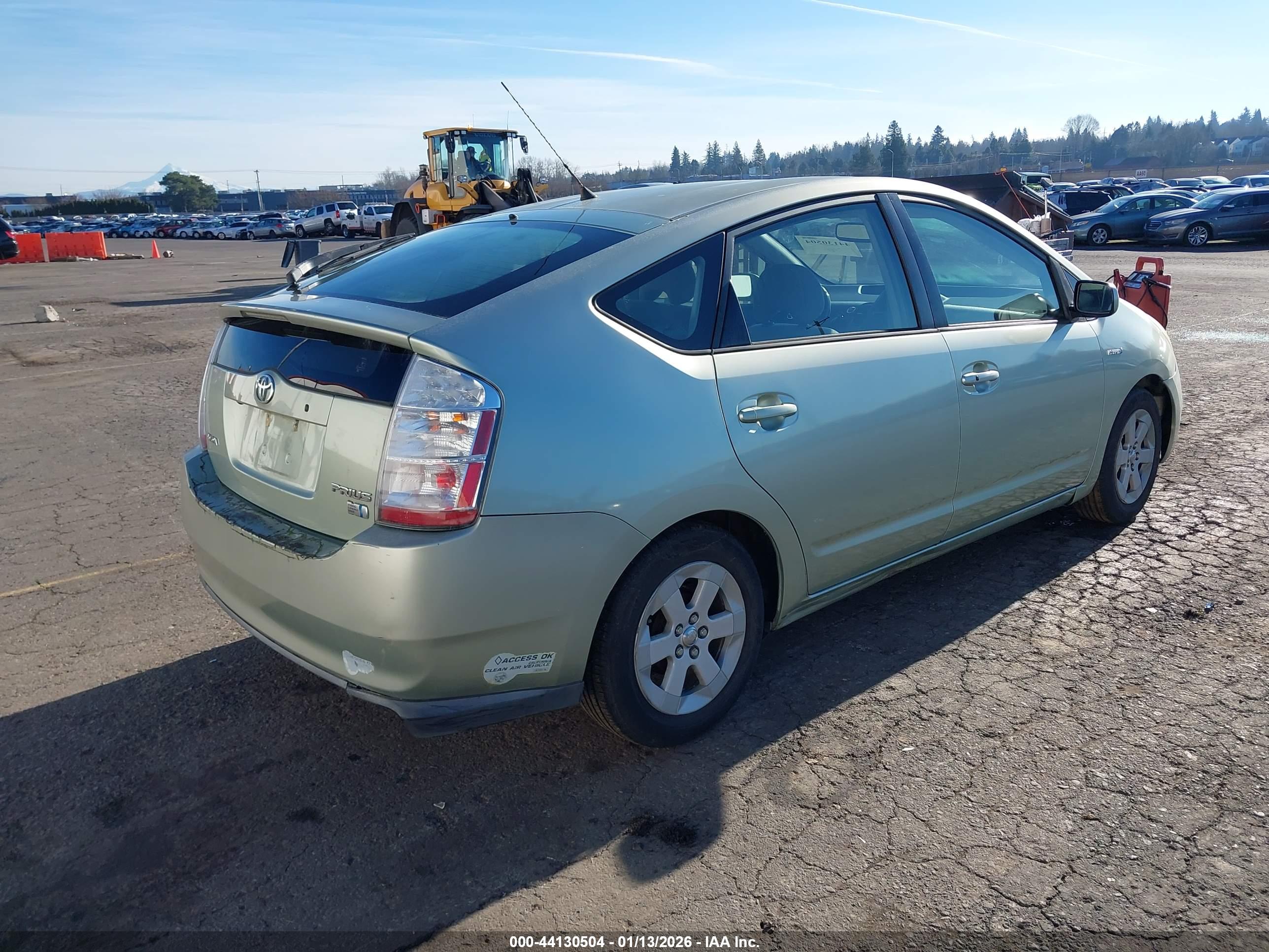 TOYOTA PRIUS image 4