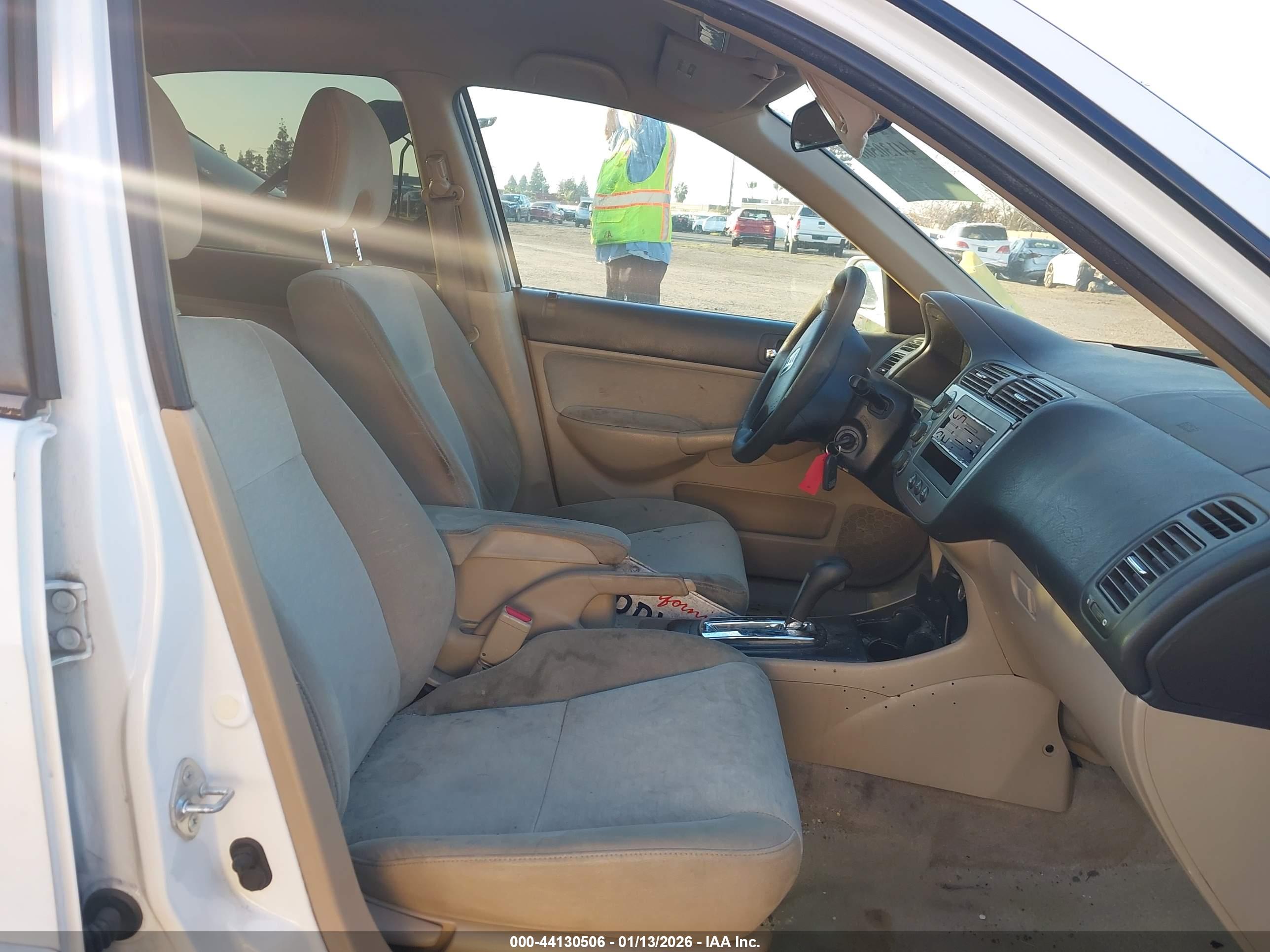 HONDA CIVIC image 5