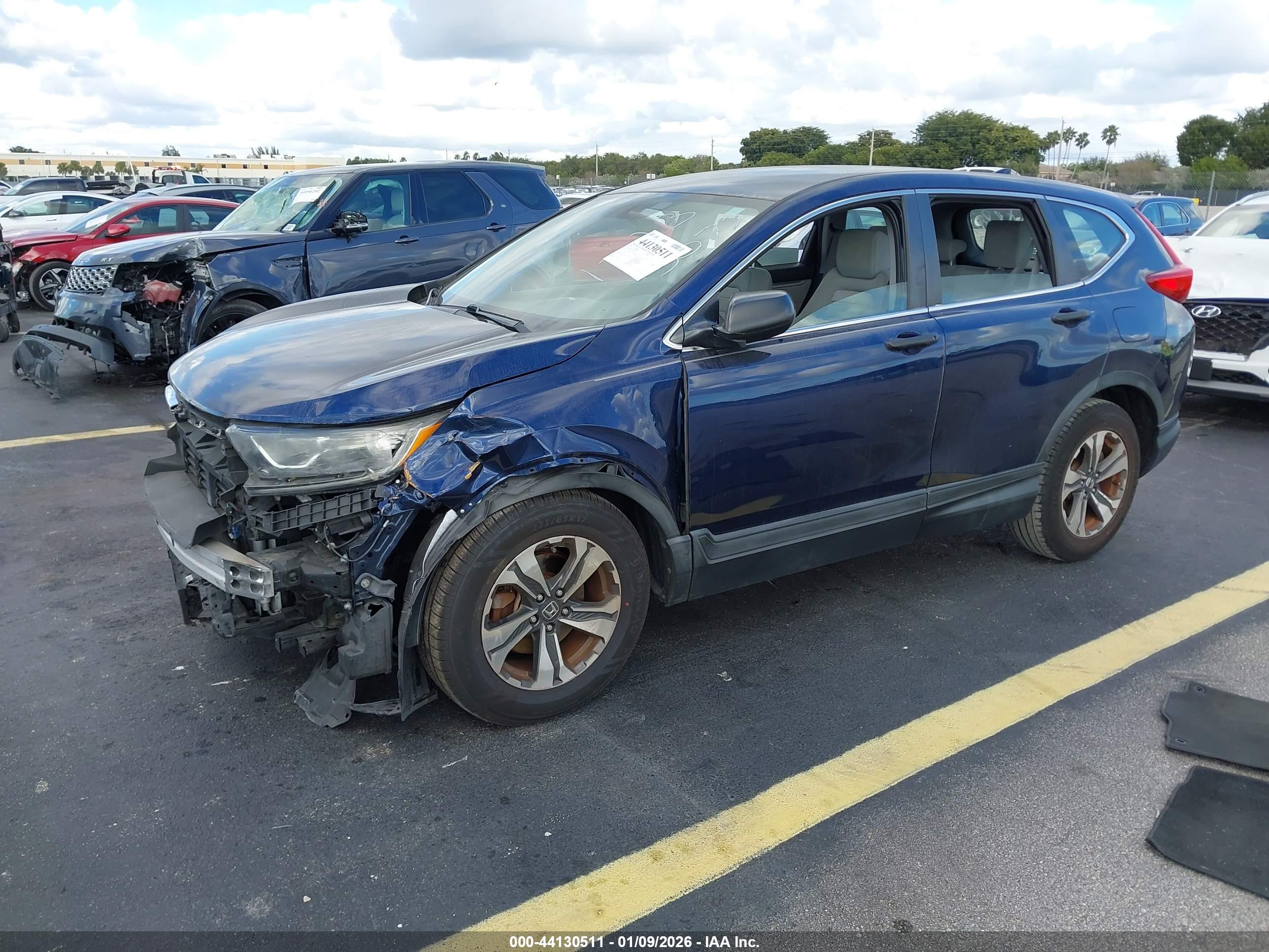 HONDA CR-V image 2
