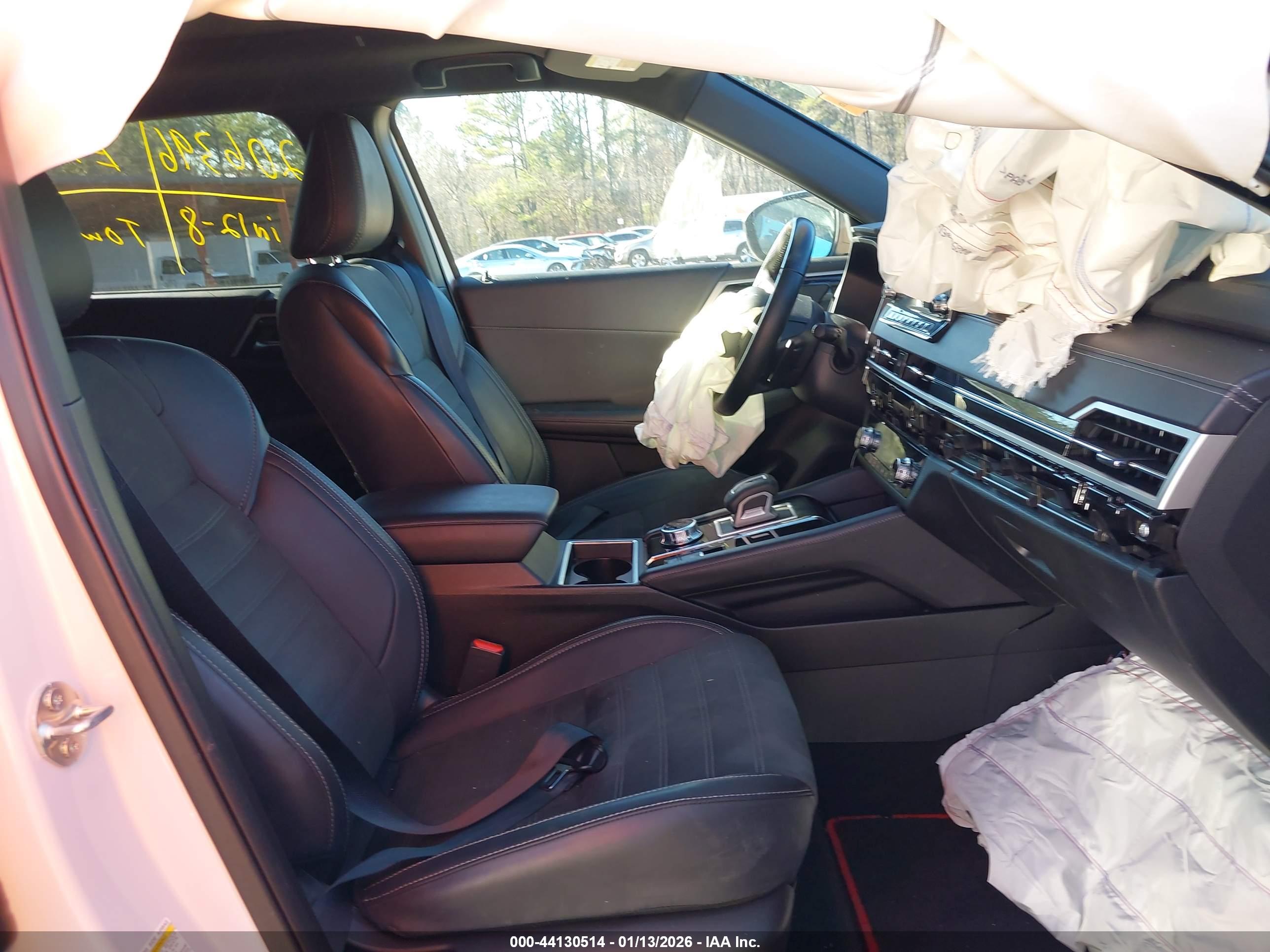 MITSUBISHI OUTLANDER image 5
