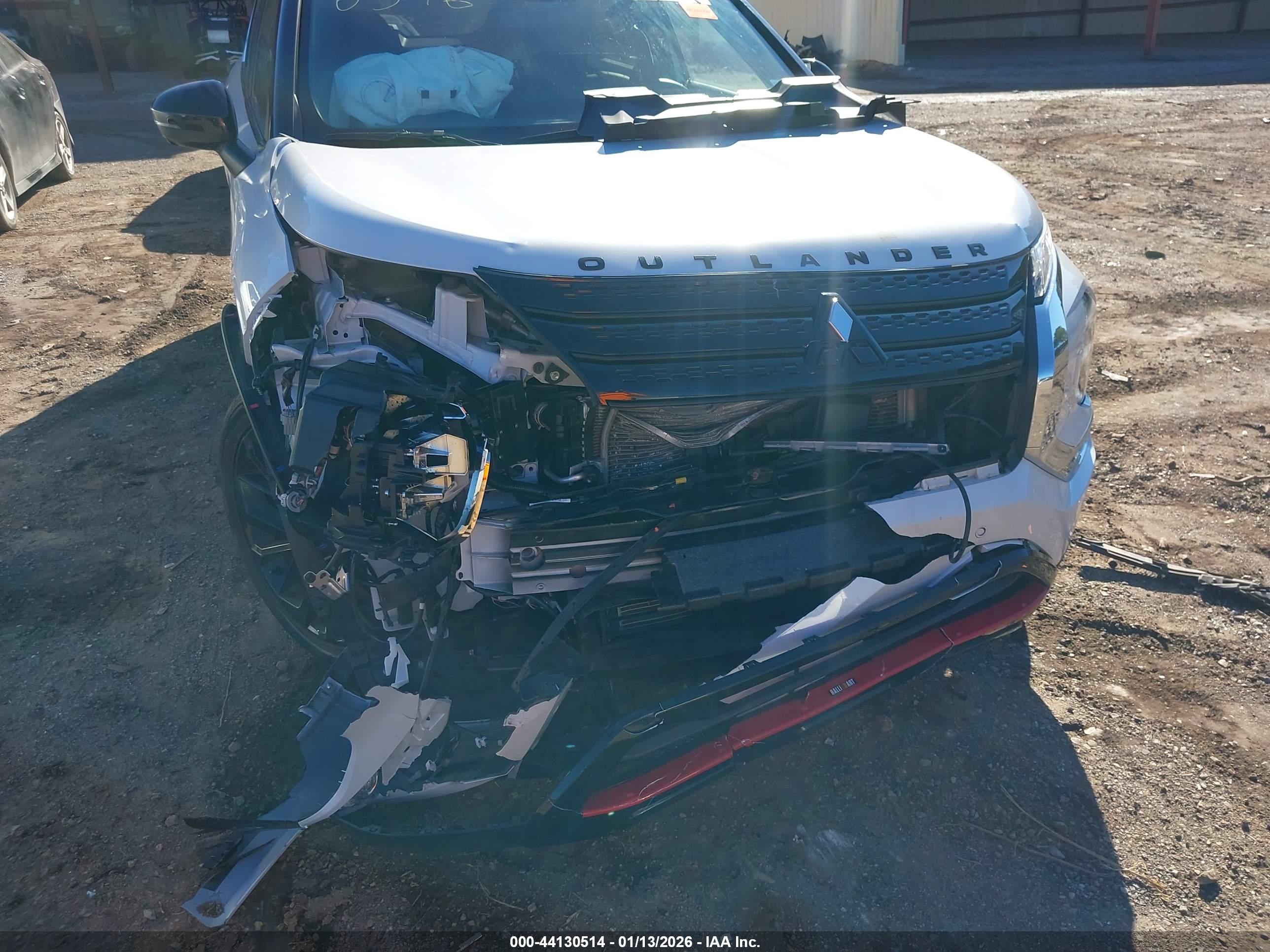 MITSUBISHI OUTLANDER image 6