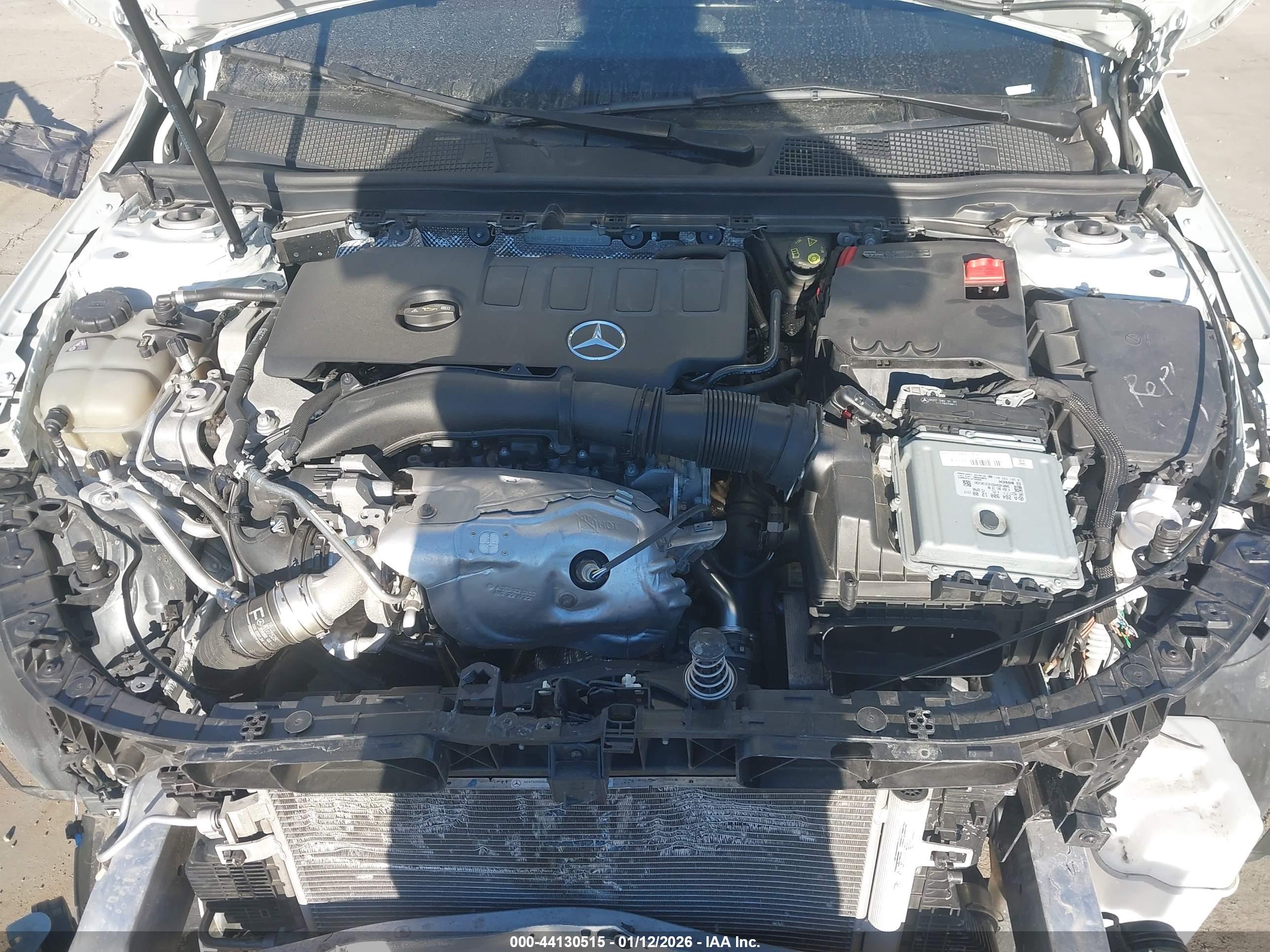 MERCEDES-BENZ CLA image 10