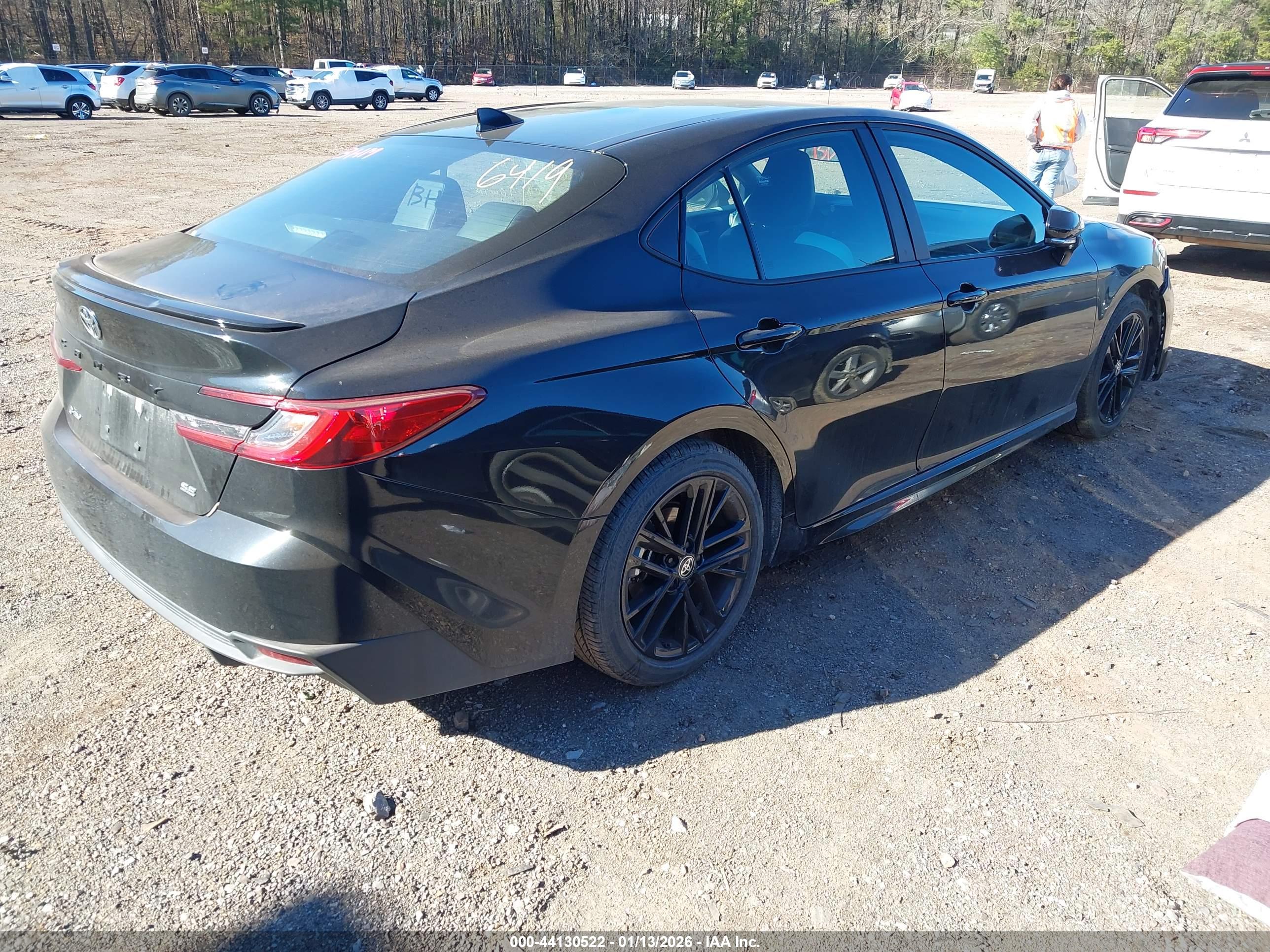 TOYOTA CAMRY image 4