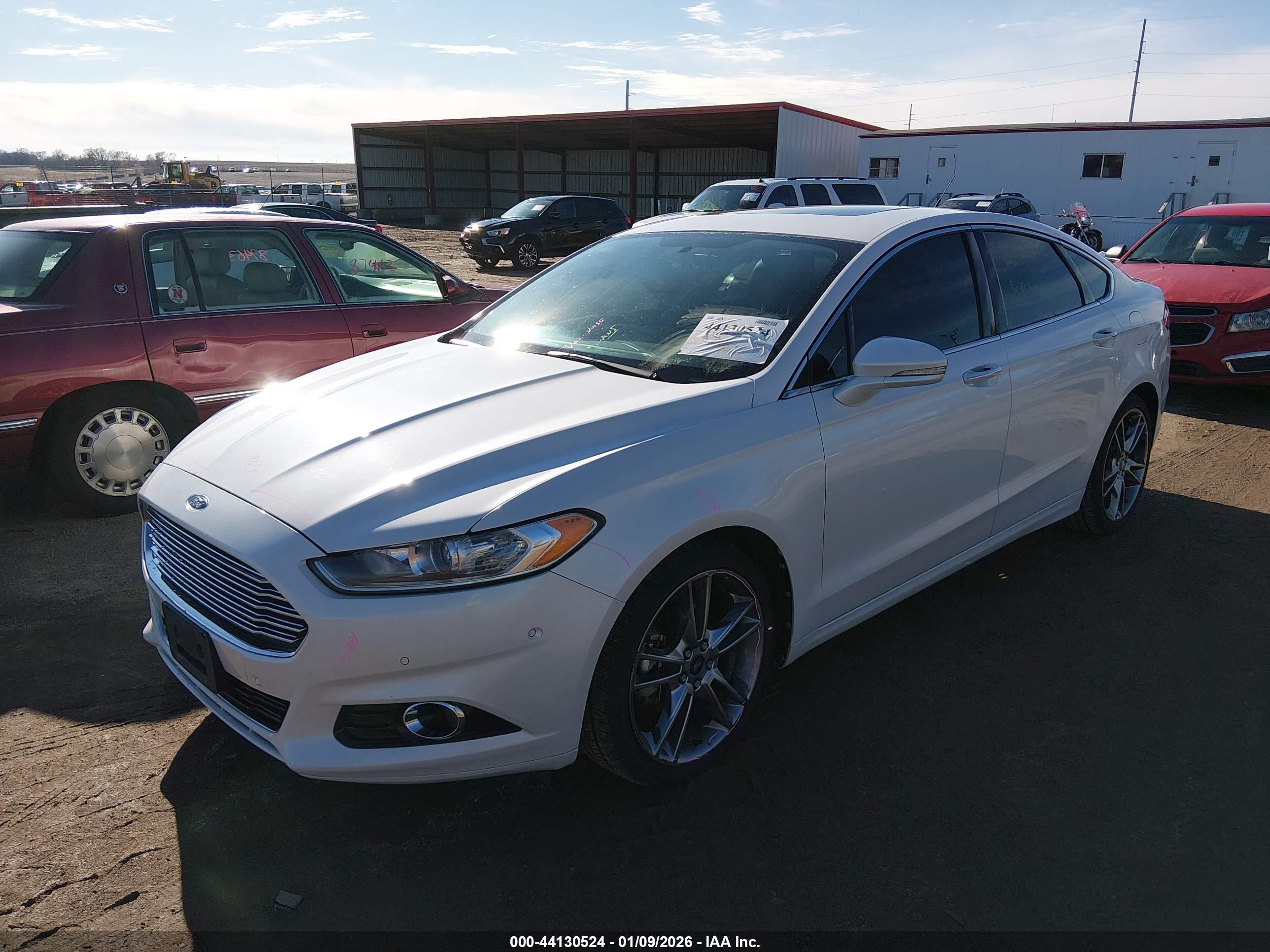 FORD FUSION image 2