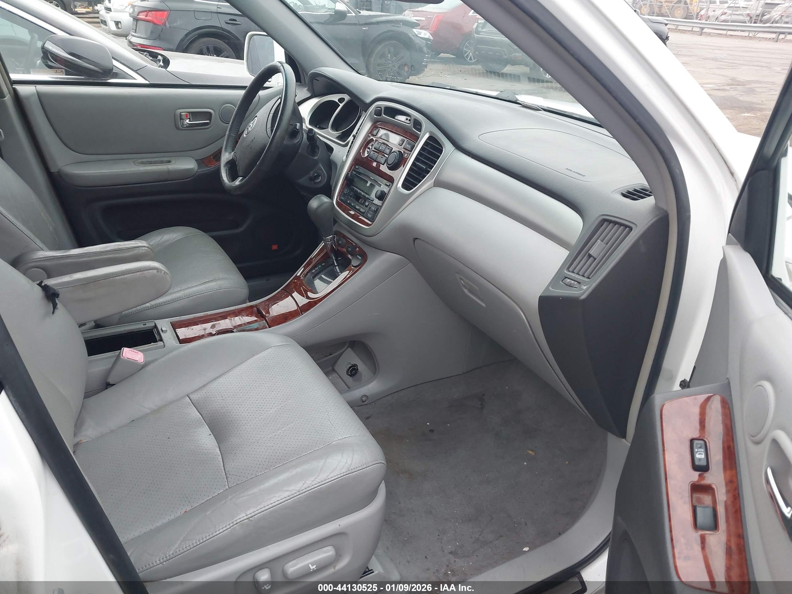 TOYOTA HIGHLANDER image 5