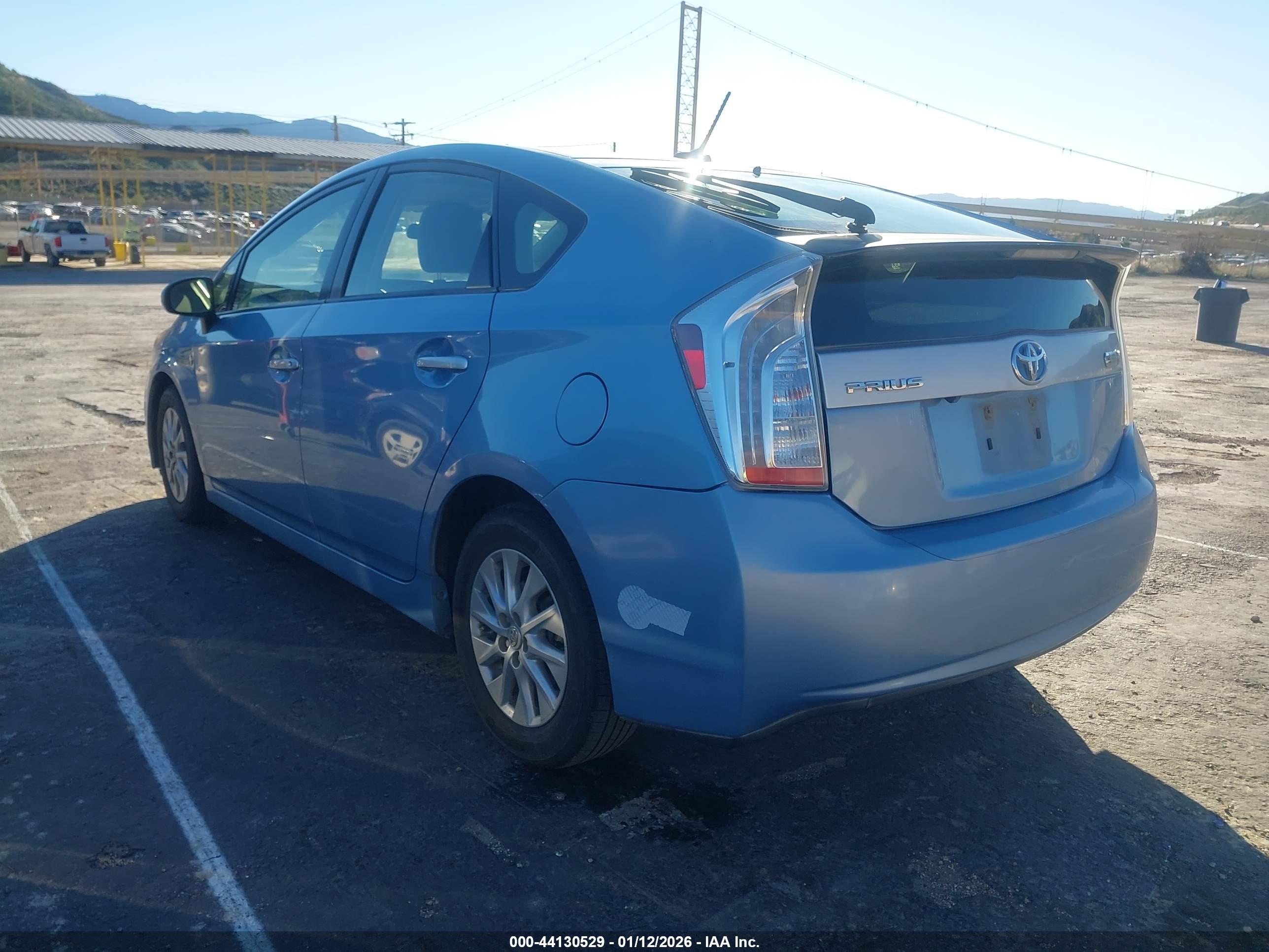 TOYOTA PRIUS image 3