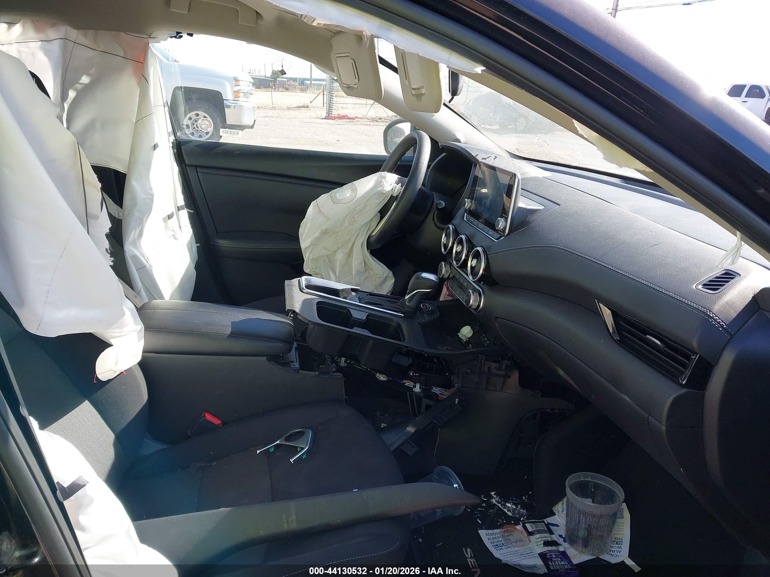 NISSAN SENTRA image 5