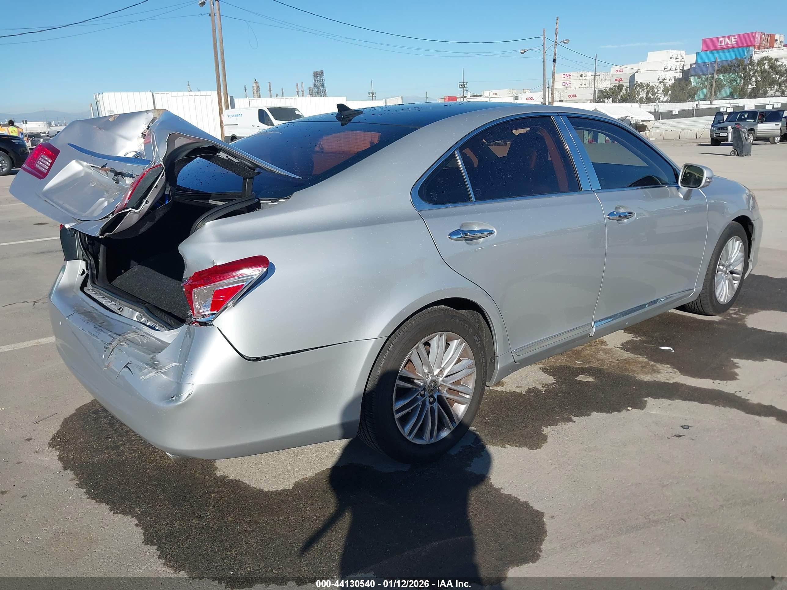 LEXUS ES image 4