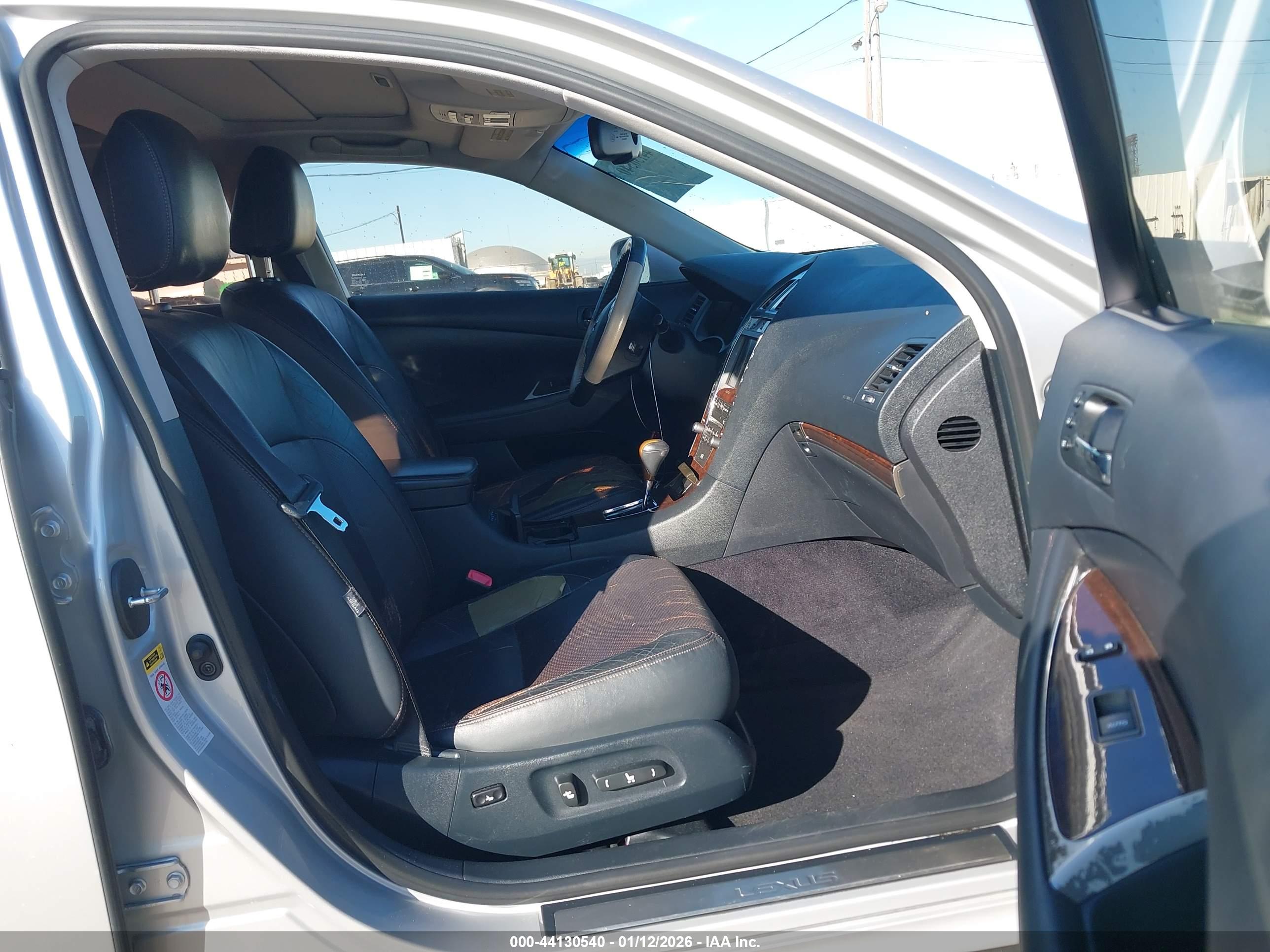 LEXUS ES image 5