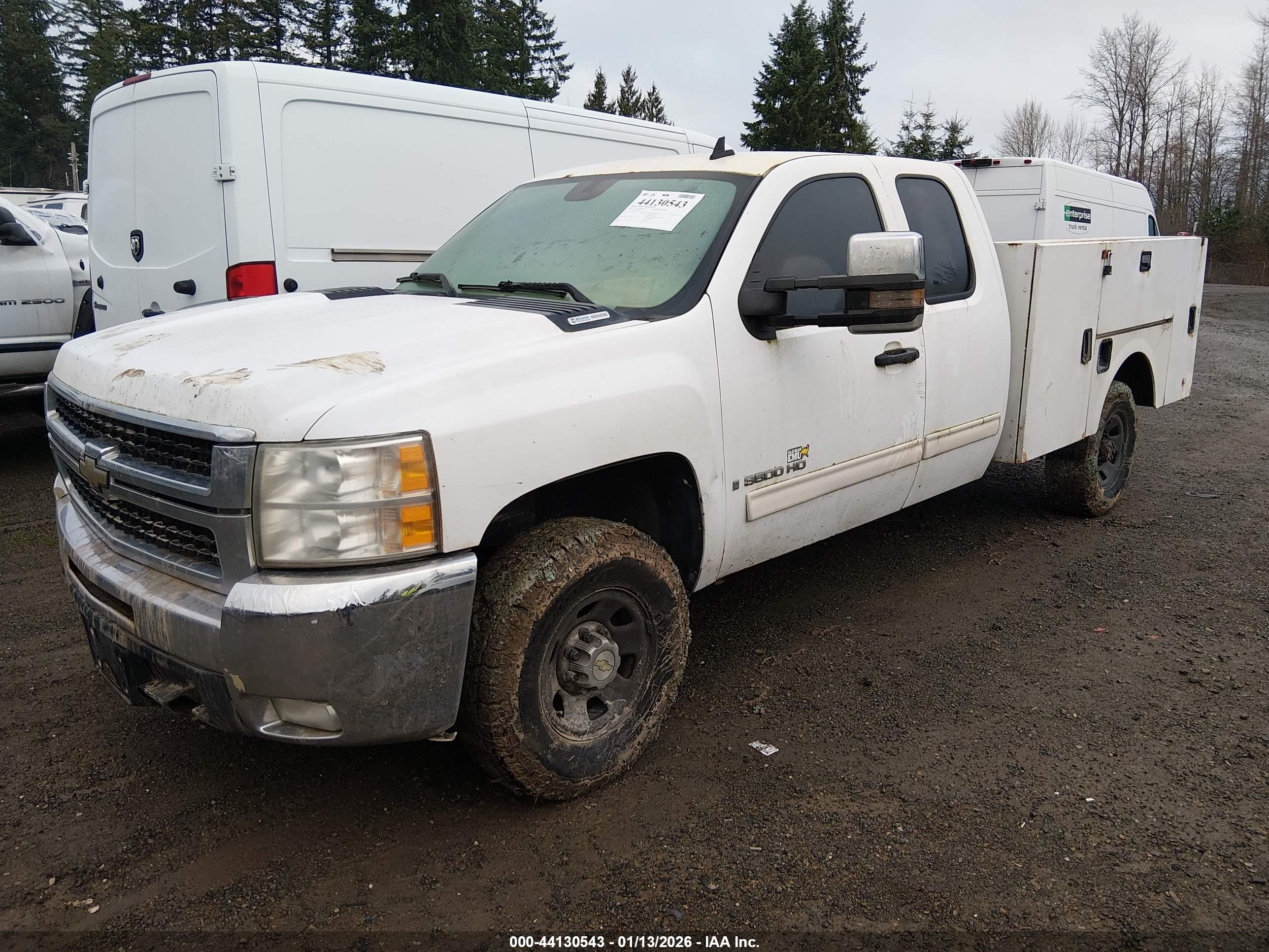CHEVROLET SILVERADO image 2