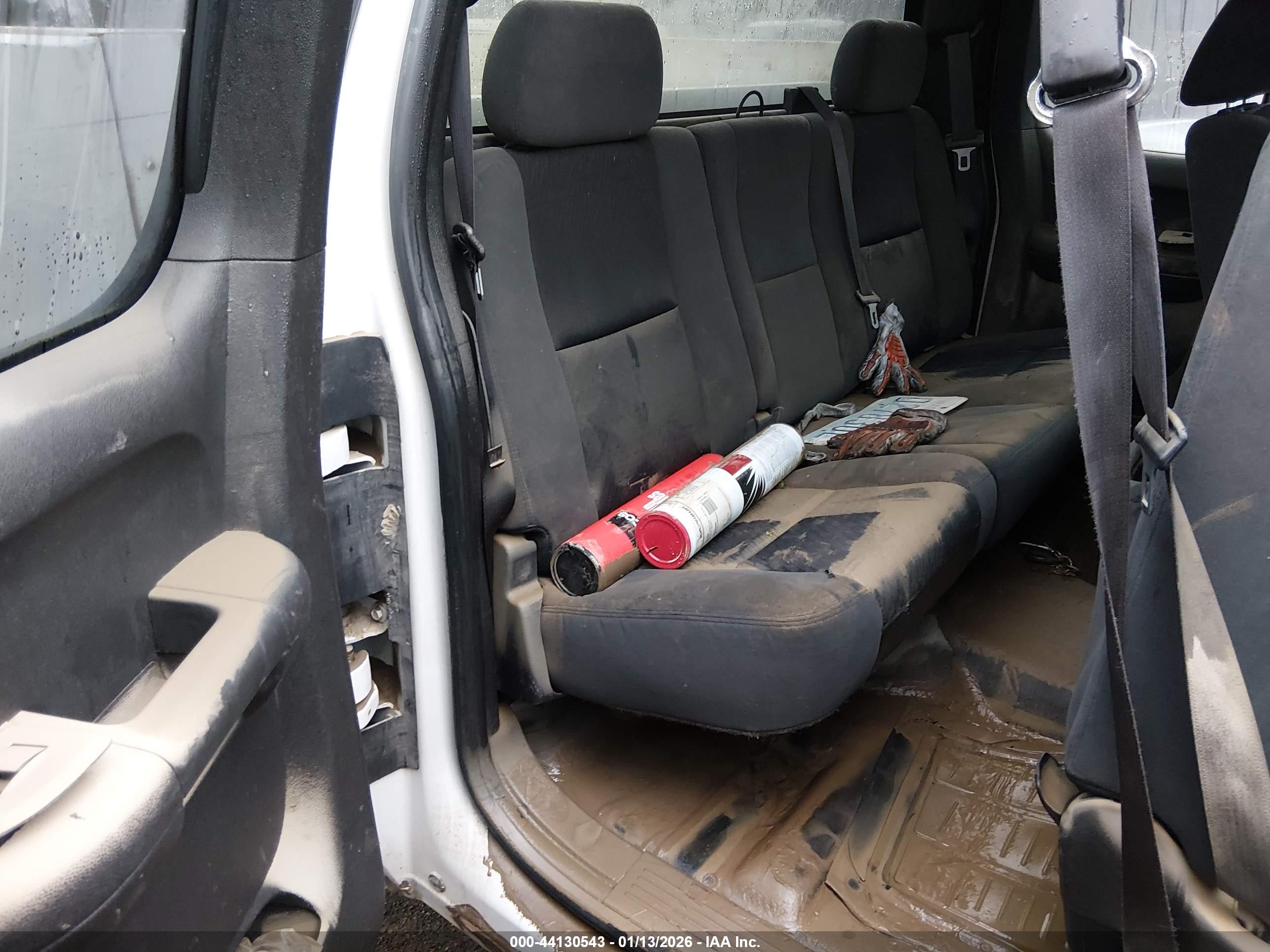 CHEVROLET SILVERADO image 8