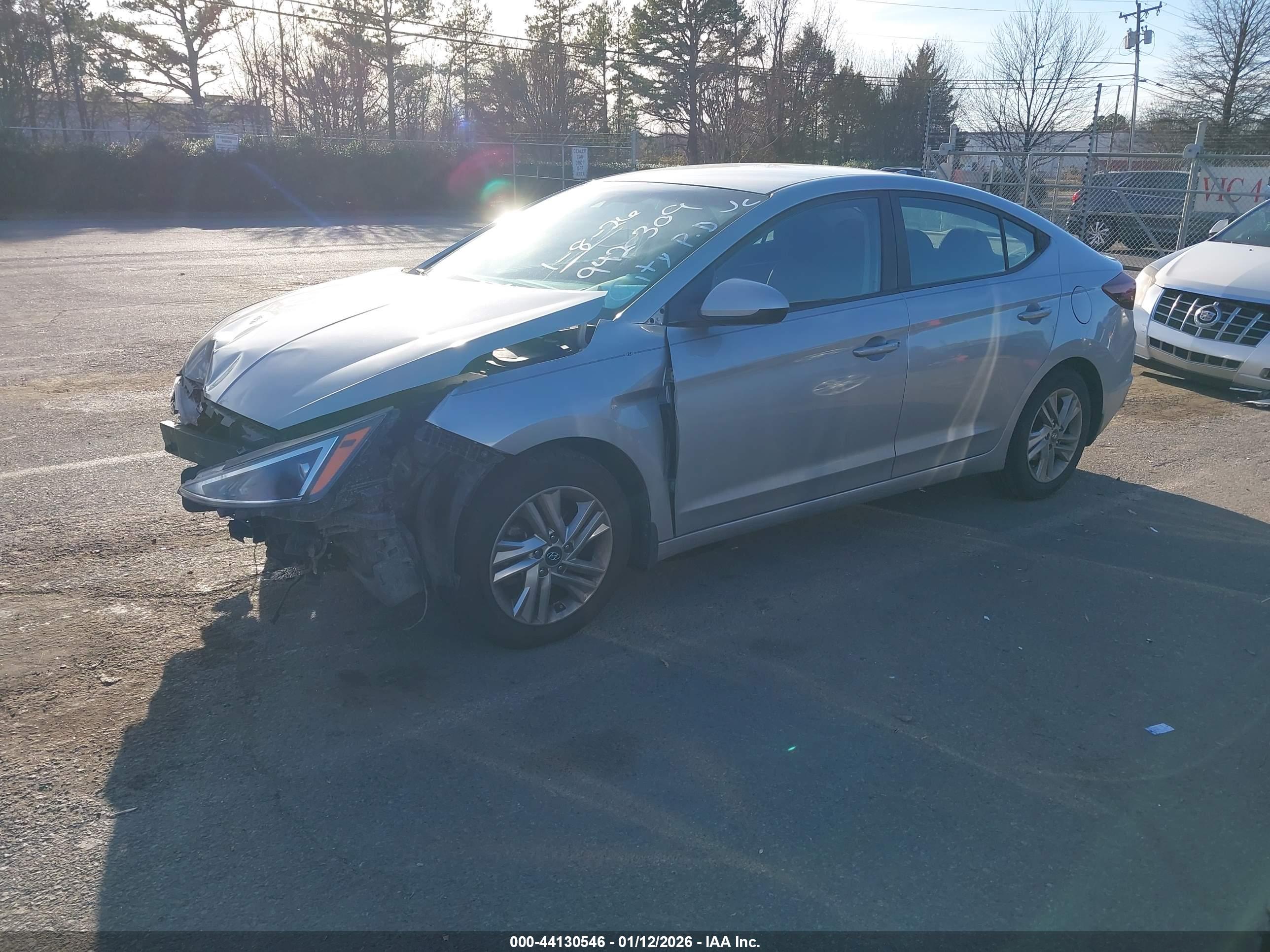 HYUNDAI ELANTRA image 2