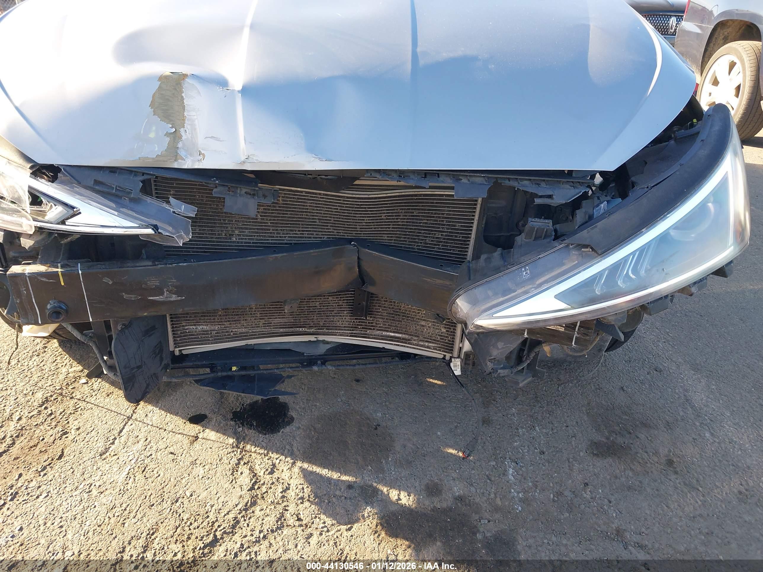 HYUNDAI ELANTRA image 6