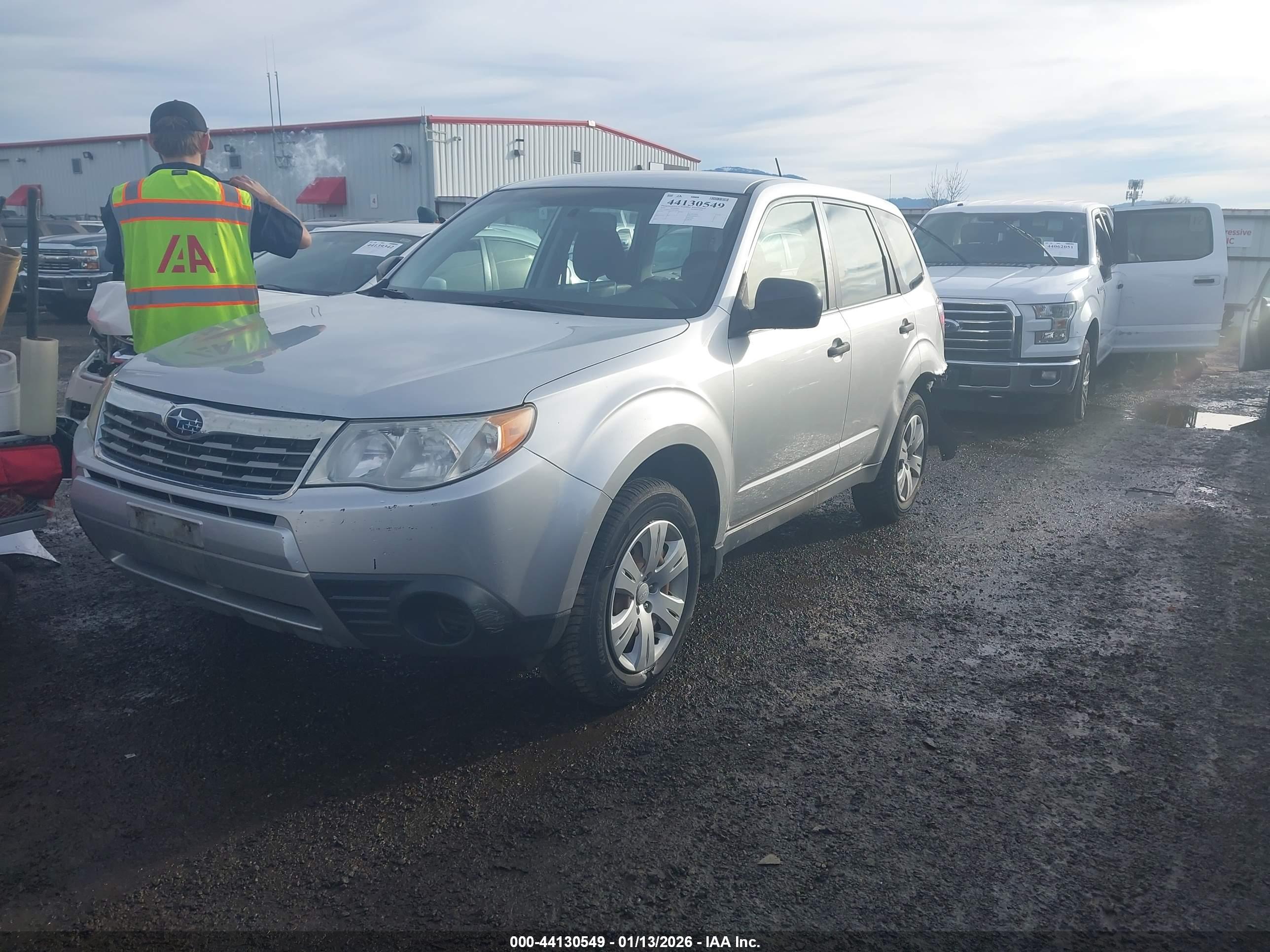 SUBARU FORESTER image 2