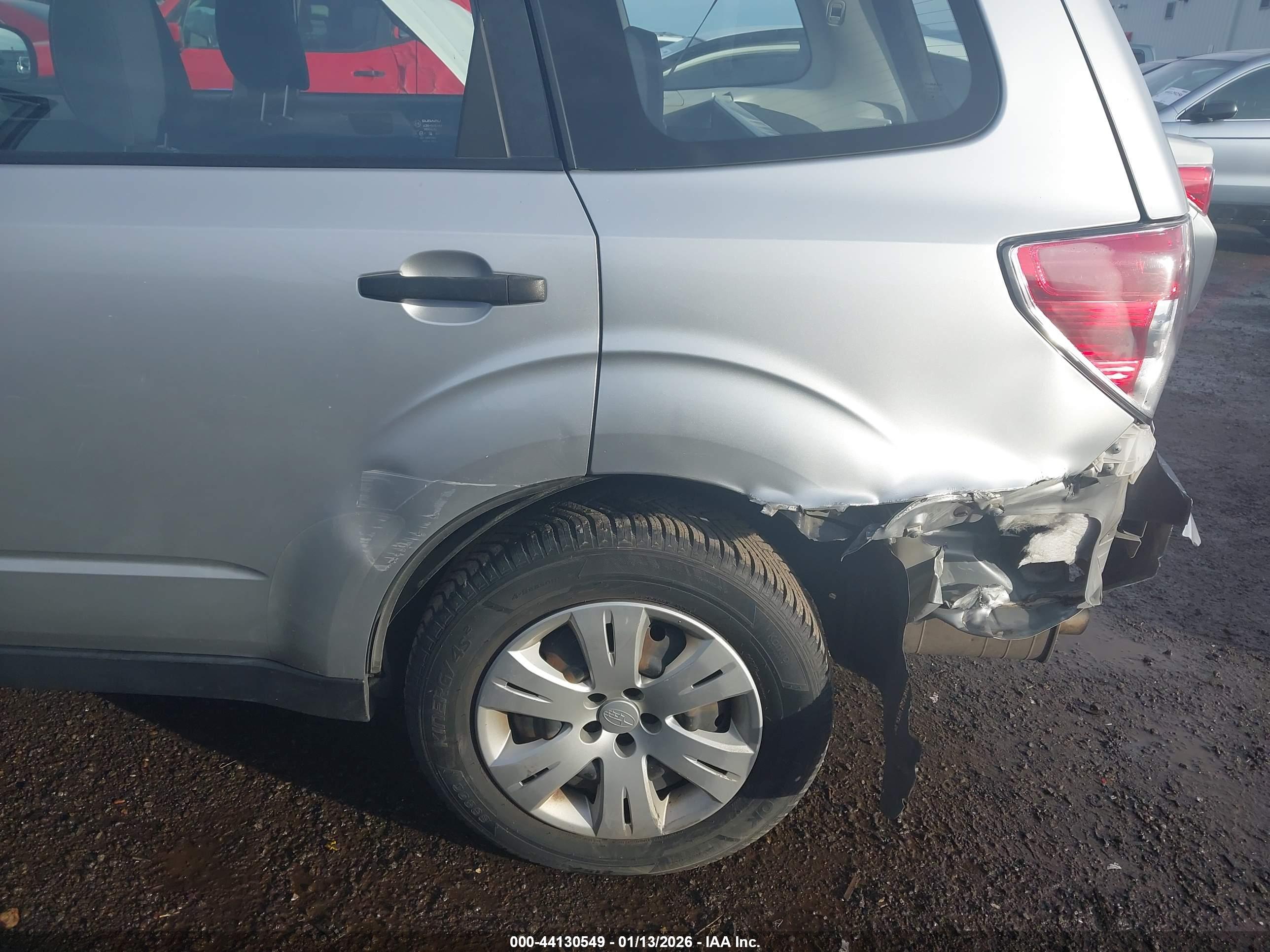 SUBARU FORESTER image 6