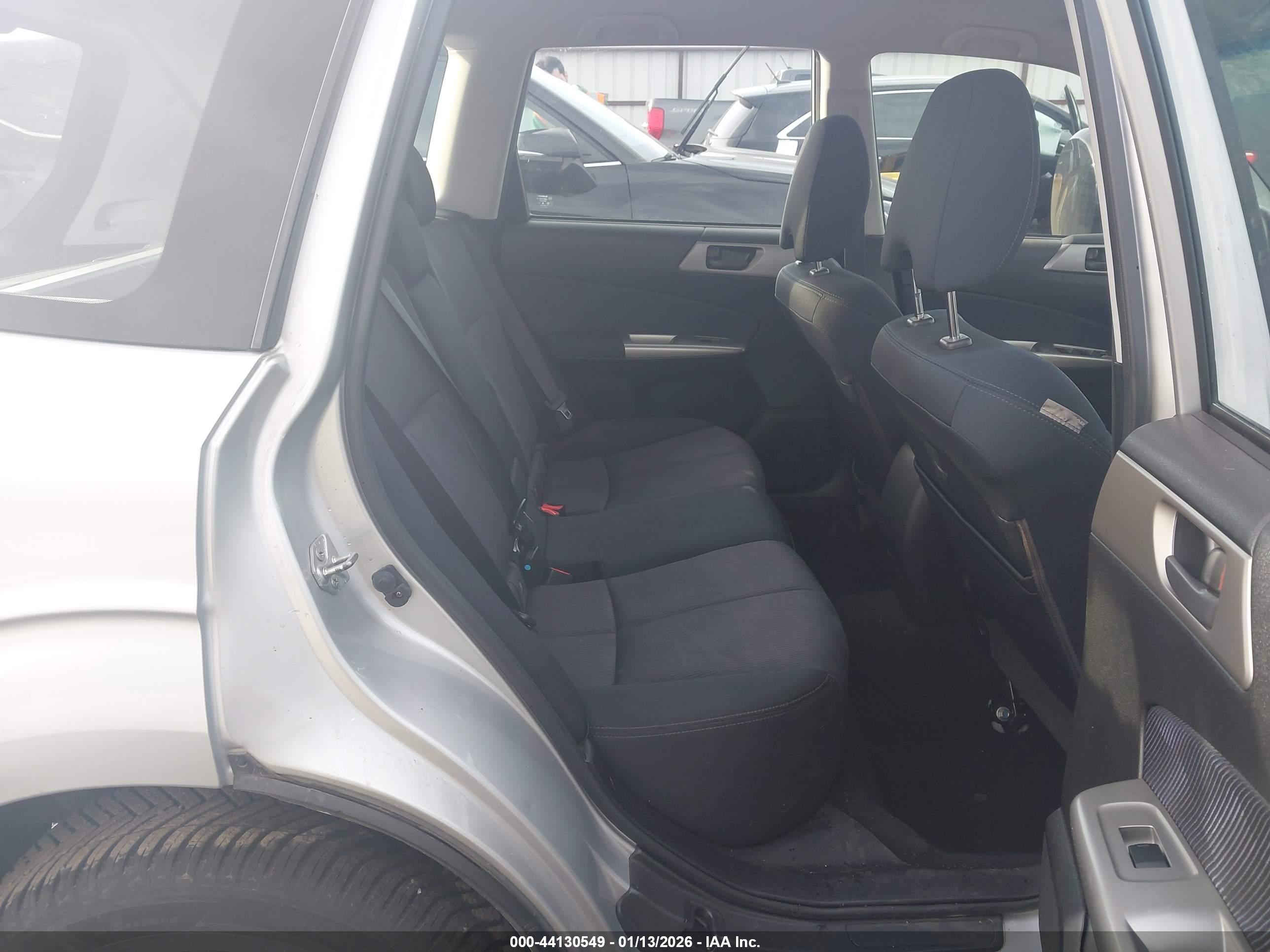 SUBARU FORESTER image 8