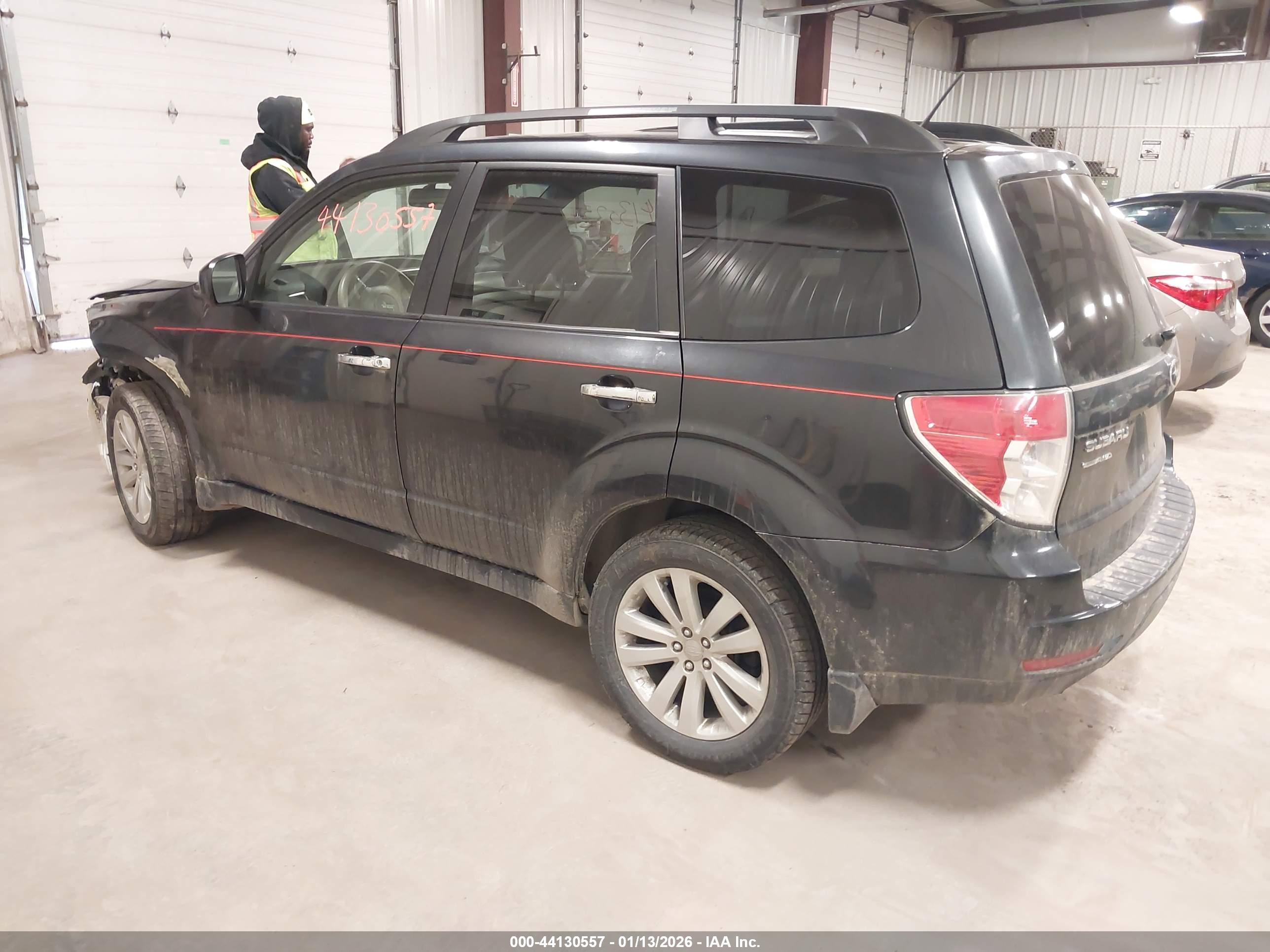 SUBARU FORESTER image 3