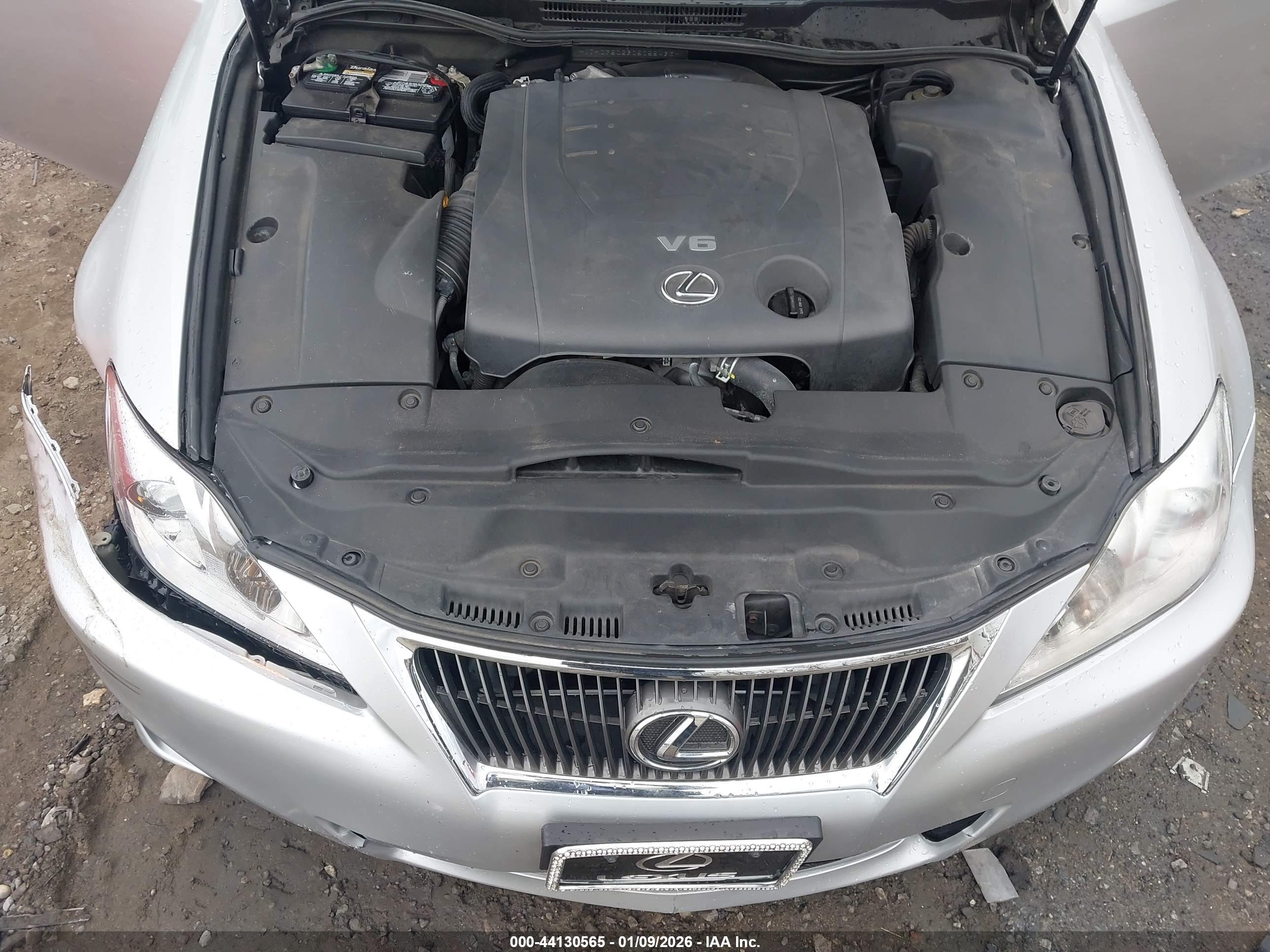 LEXUS IS image 10