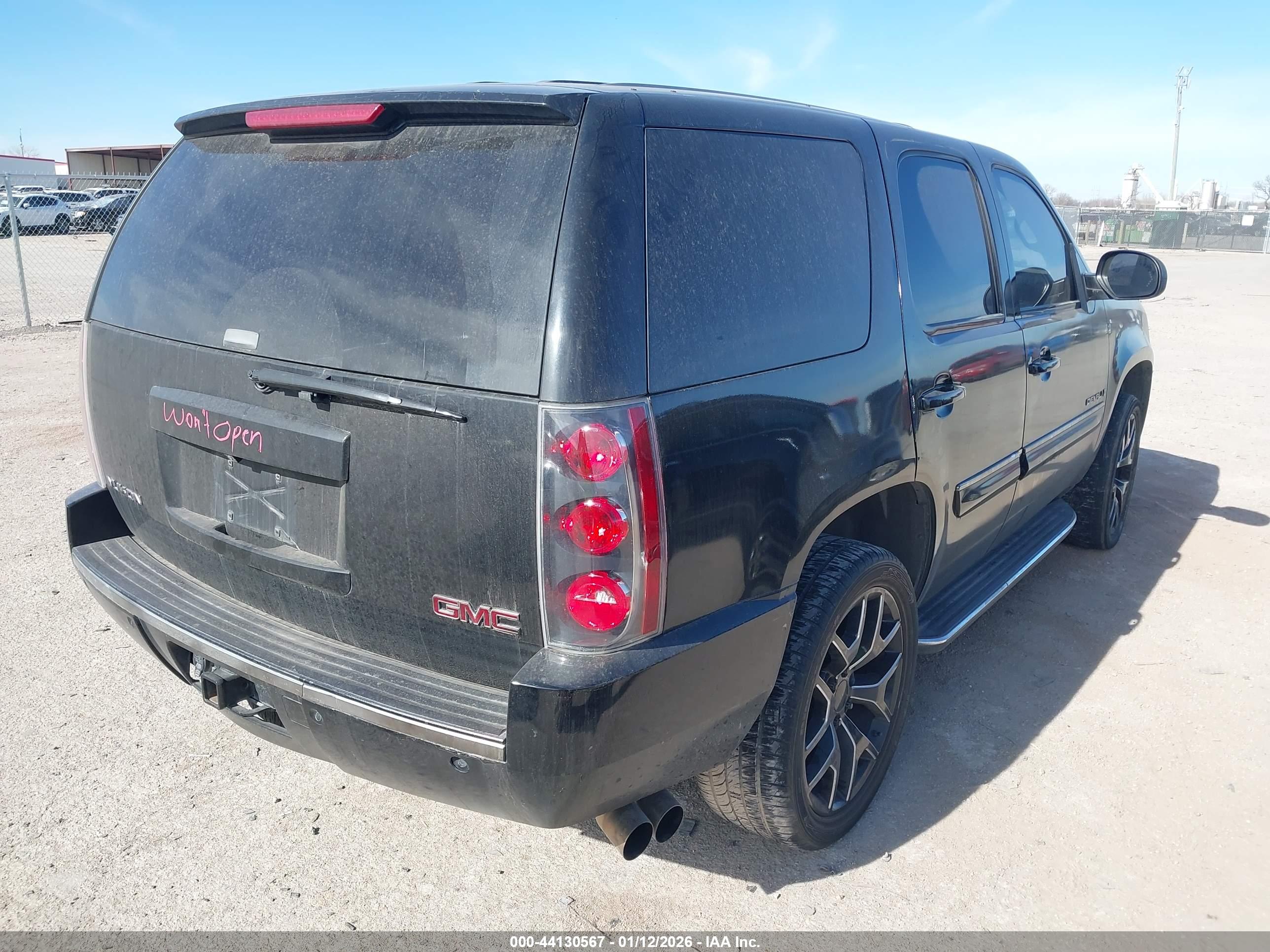 GMC YUKON image 4