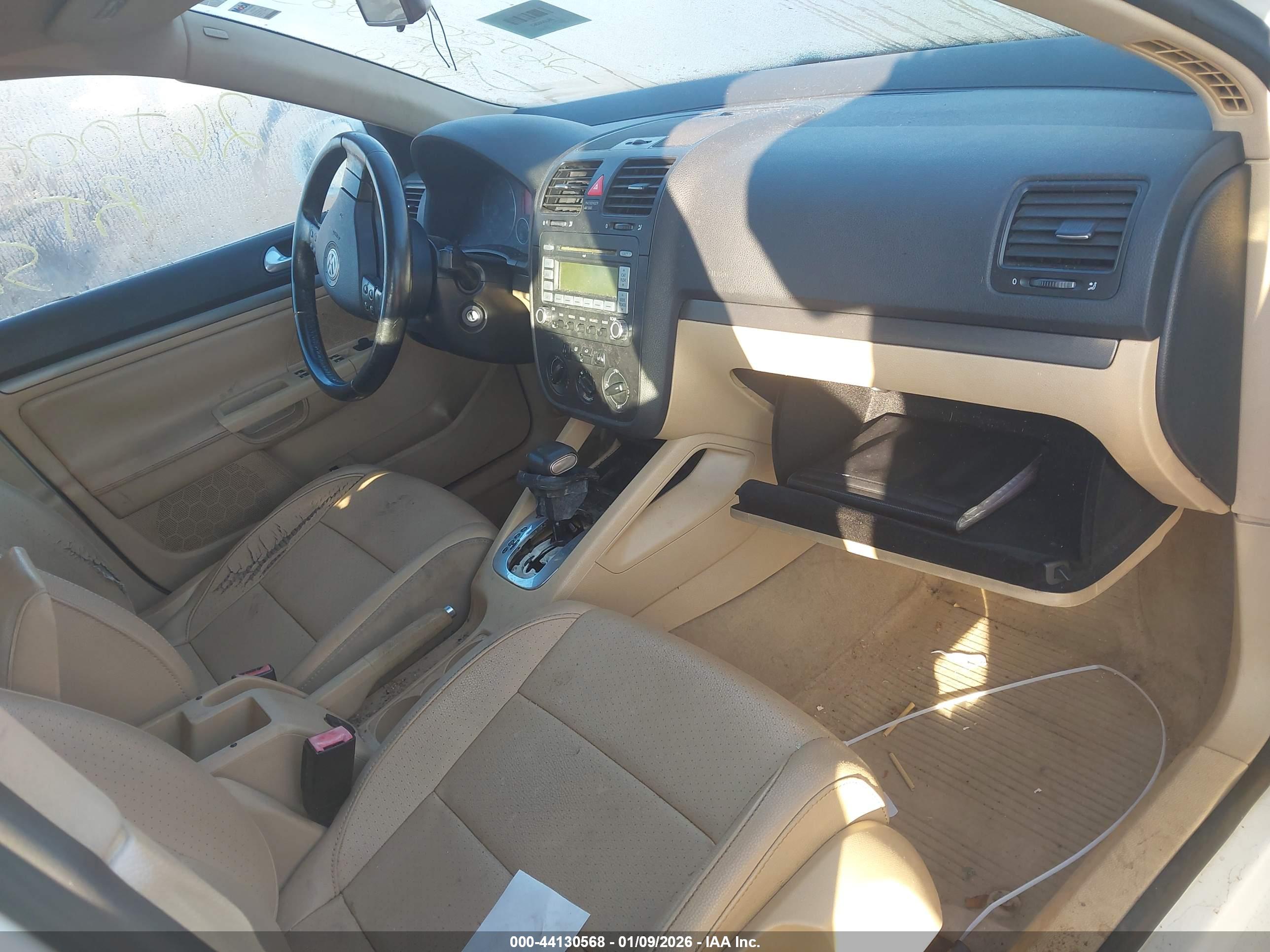 VOLKSWAGEN JETTA image 5