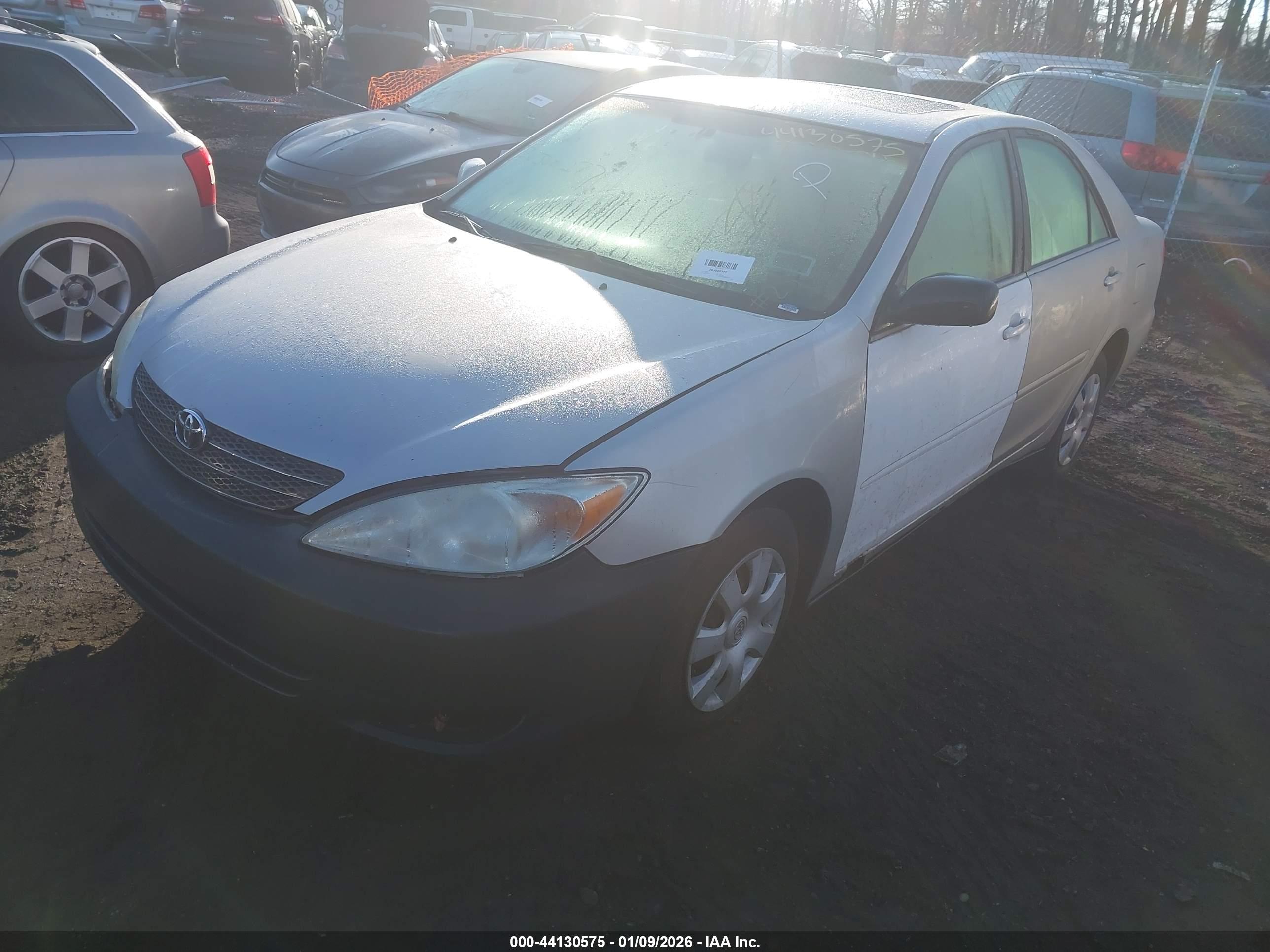 TOYOTA CAMRY image 2
