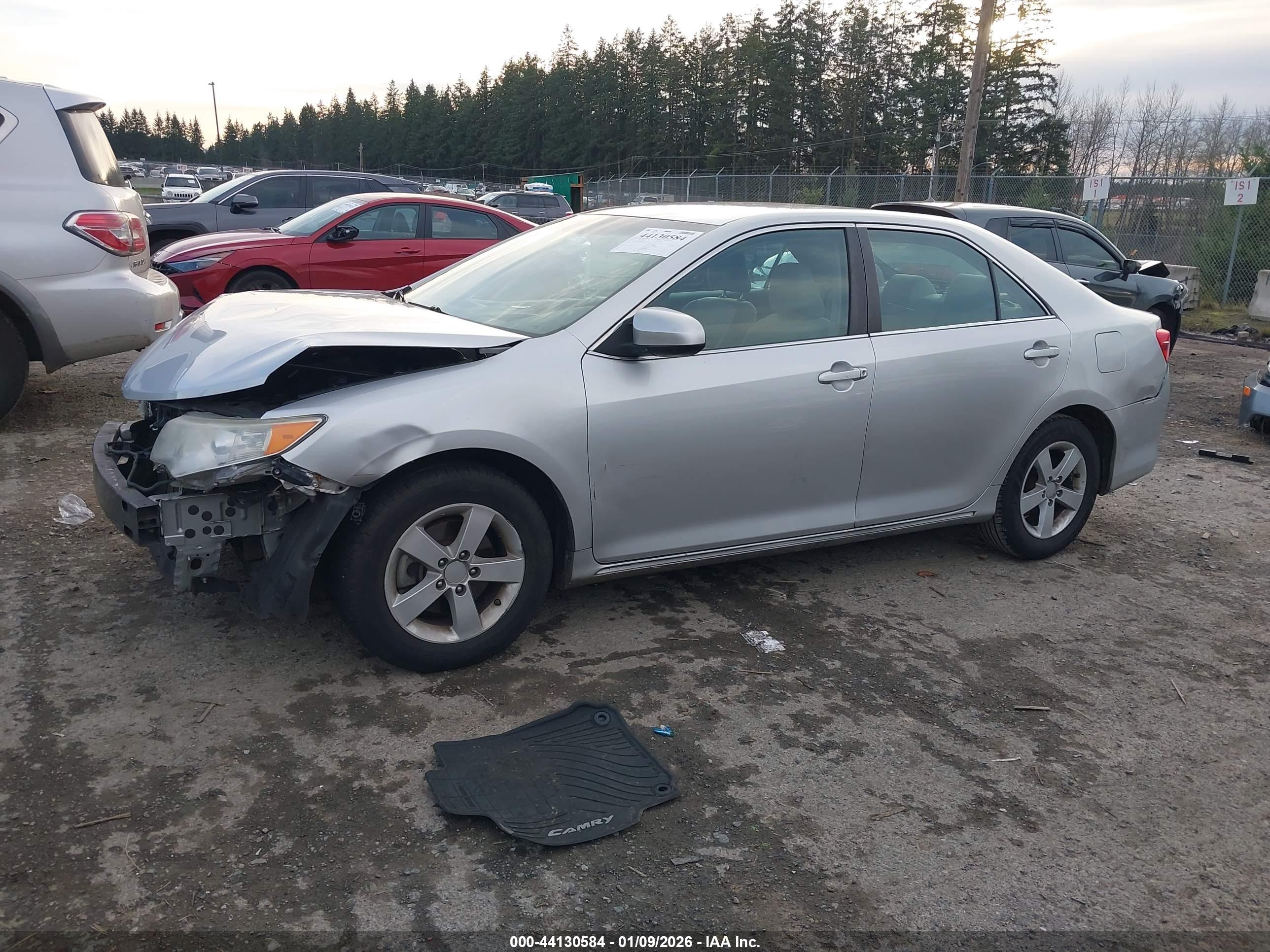 TOYOTA CAMRY image 2