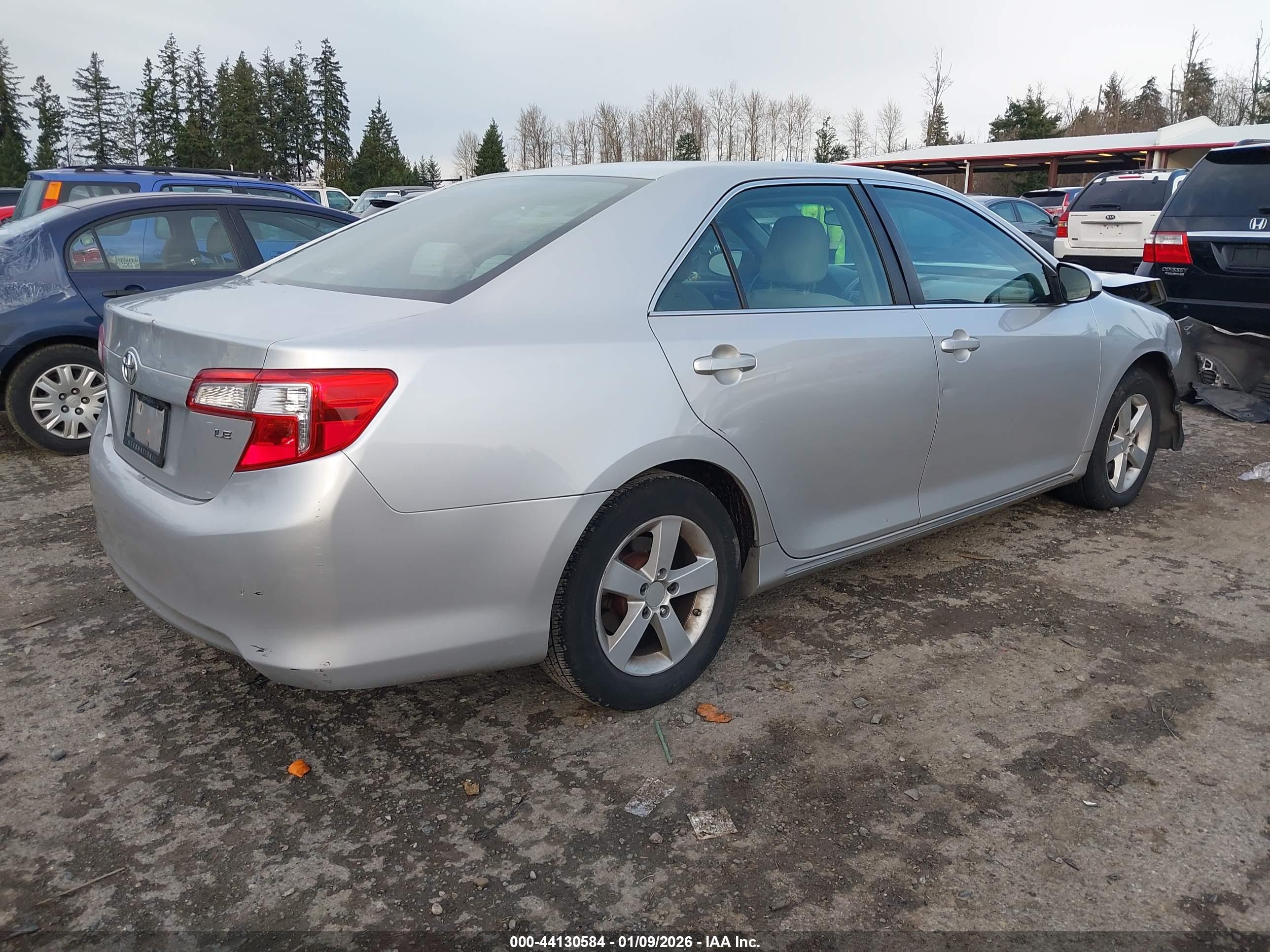 TOYOTA CAMRY image 4
