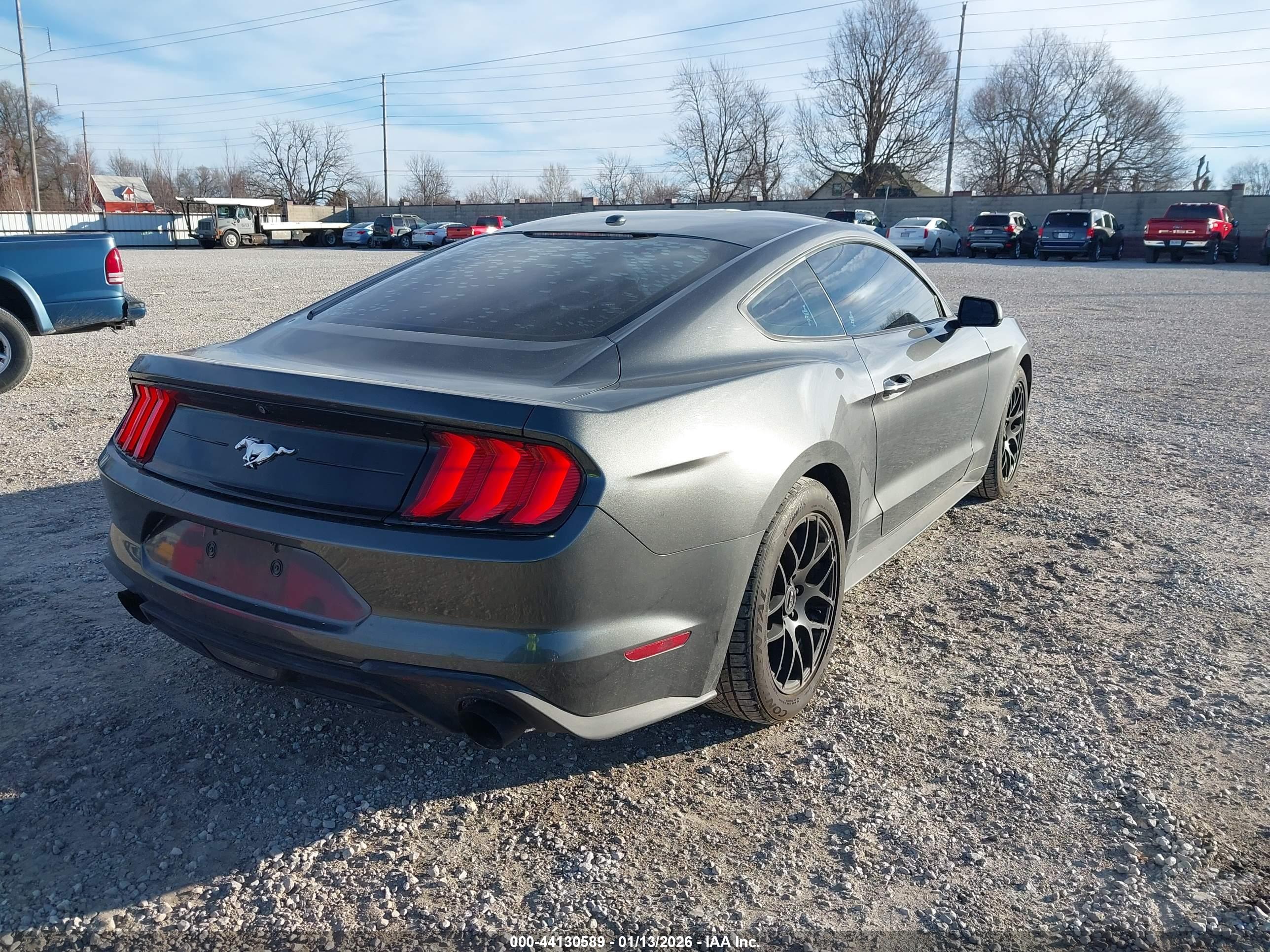 FORD MUSTANG image 4