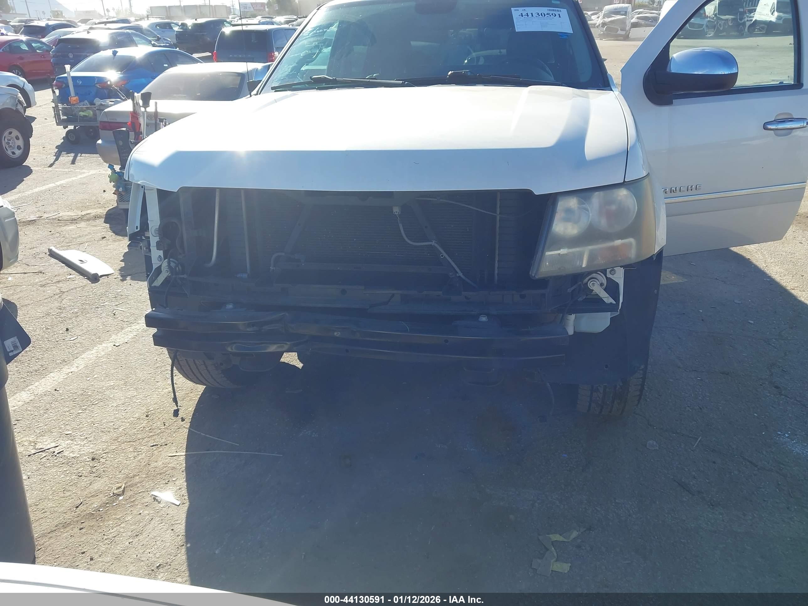 CHEVROLET AVALANCHE image 6